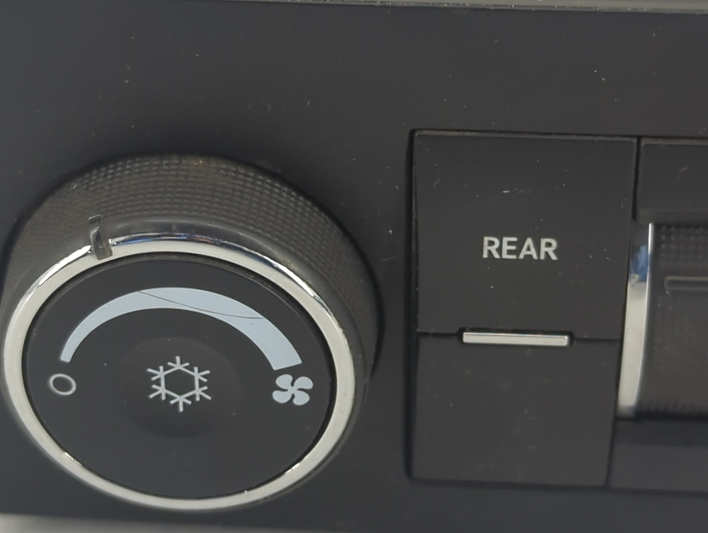 2012-2014 Chevrolet Tahoe Climate Control Module Temperature AC/Heater Replacement P/N:22879021 Fits Fits 2012 2013 2014 OEM