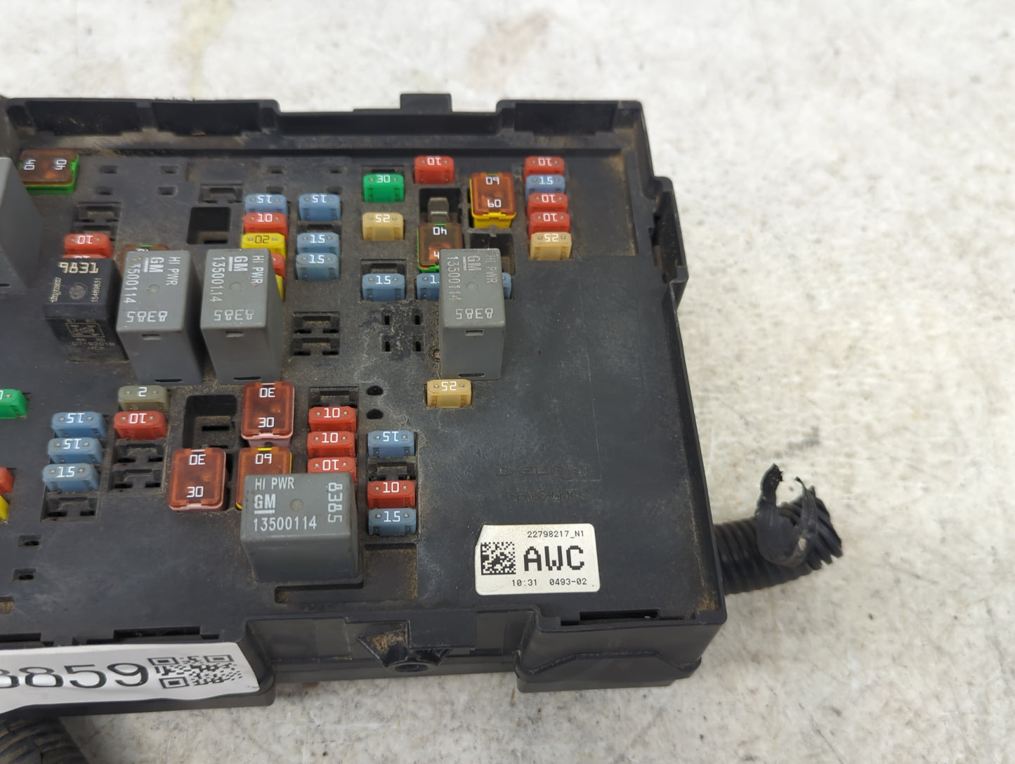2010-2014 Chevrolet Tahoe Fusebox Fuse Box Panel Relay Module P/N:22798217 13500114, 15328865 Fits Fits 2010 2011 2012 2013 