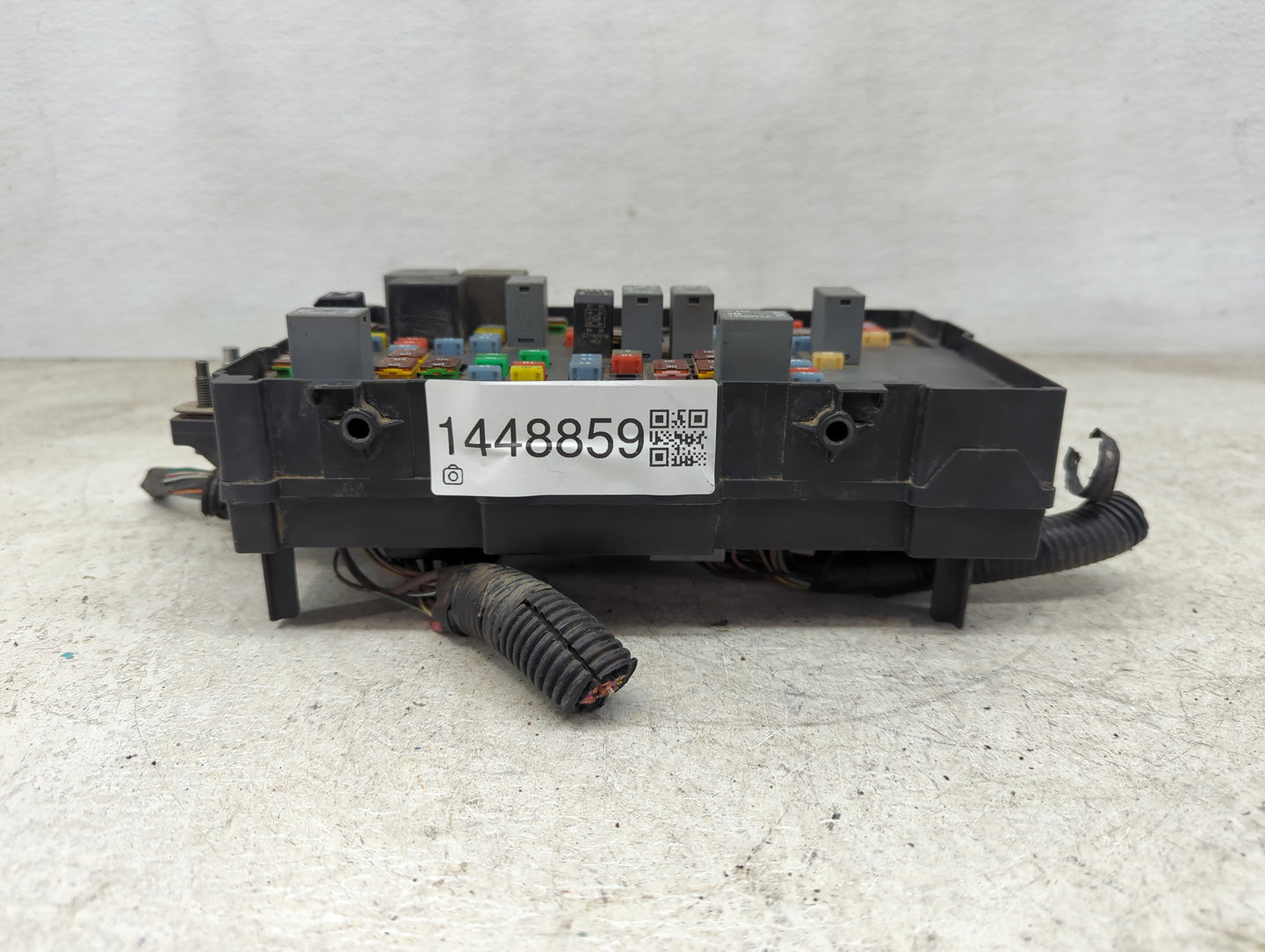 2010-2014 Chevrolet Tahoe Fusebox Fuse Box Panel Relay Module P/N:22798217 13500114, 15328865 Fits Fits 2010 2011 2012 2013 