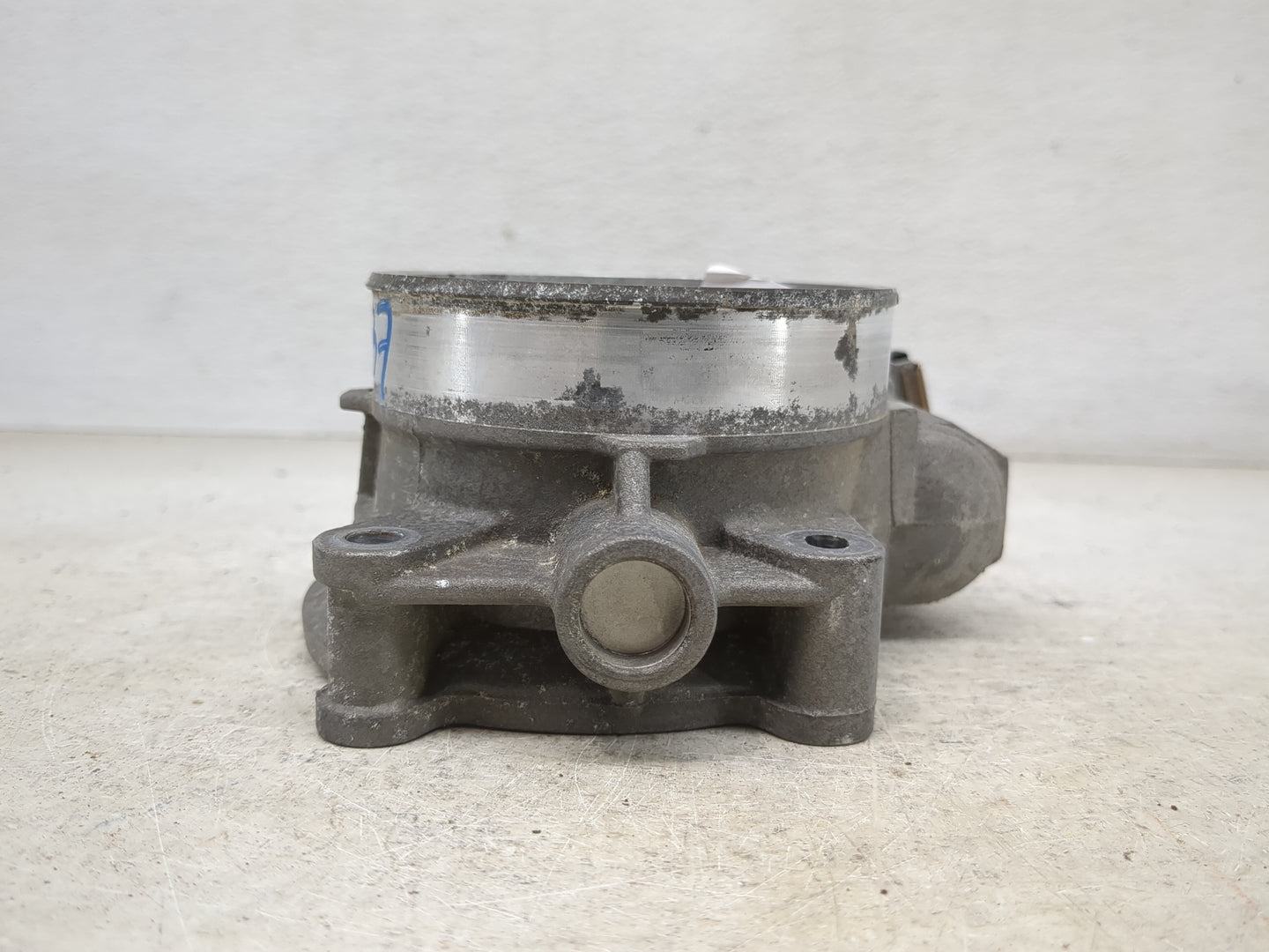 2009-2014 Chevrolet Tahoe Throttle Body P/N:RME87-309992 Fits Fits 2009 2010 2011 2012 2013 2014 2015 OEM Used Auto Parts - 