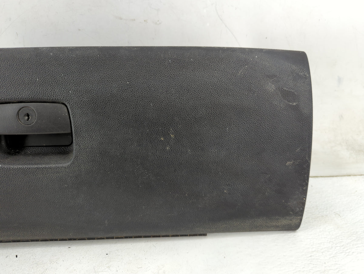 2013 Chevrolet Tahoe Passenger Glove Box Door Storage Compartment 1461279 - Oemusedautoparts1.com