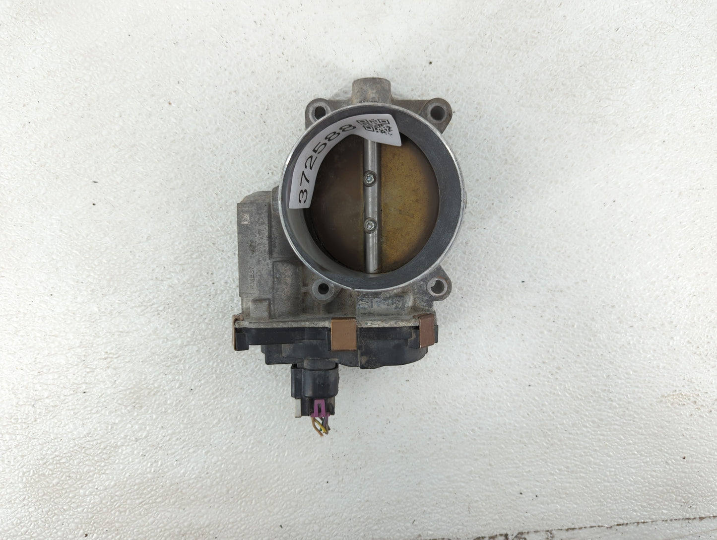 2009-2014 Chevrolet Tahoe Throttle Body P/N:RME87-3C9992 Fits Fits 2009 2010 2011 2012 2013 2014 2015 OEM Used Auto Parts - 