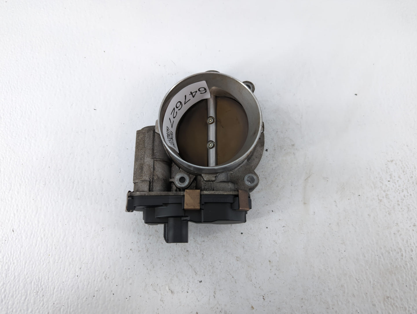2009-2014 Chevrolet Tahoe Throttle Body P/N:RME87-3C9992 Fits Fits 2009 2010 2011 2012 2013 2014 2015 OEM Used Auto Parts - 