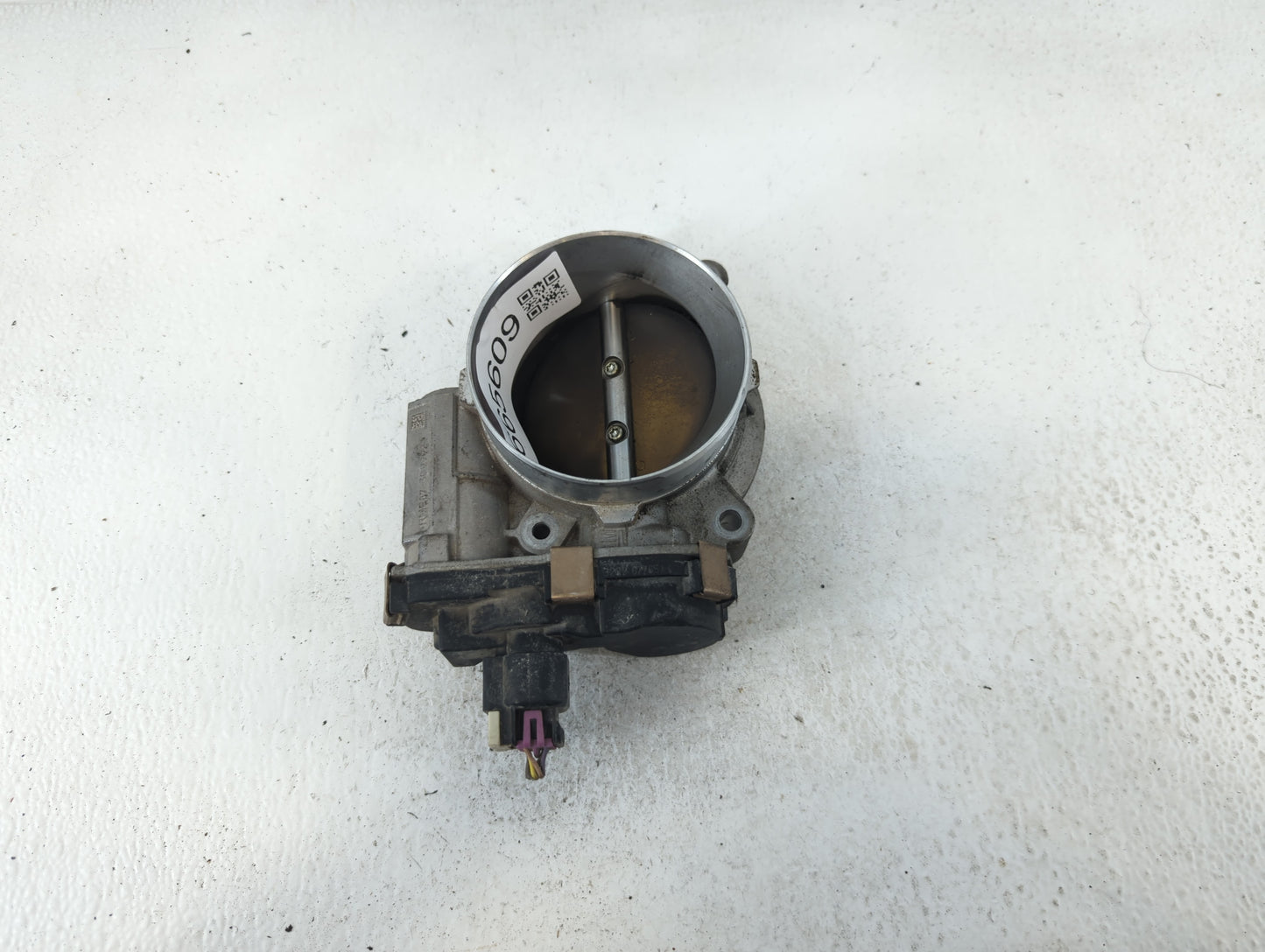 2009-2014 Chevrolet Tahoe Throttle Body P/N:RME37-3C Fits Fits 2009 2010 2011 2012 2013 2014 2015 OEM Used Auto Parts - Oemu