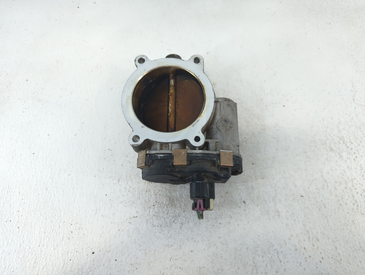 2009-2014 Chevrolet Tahoe Throttle Body P/N:RME37-3C Fits Fits 2009 2010 2011 2012 2013 2014 2015 OEM Used Auto Parts - Oemu