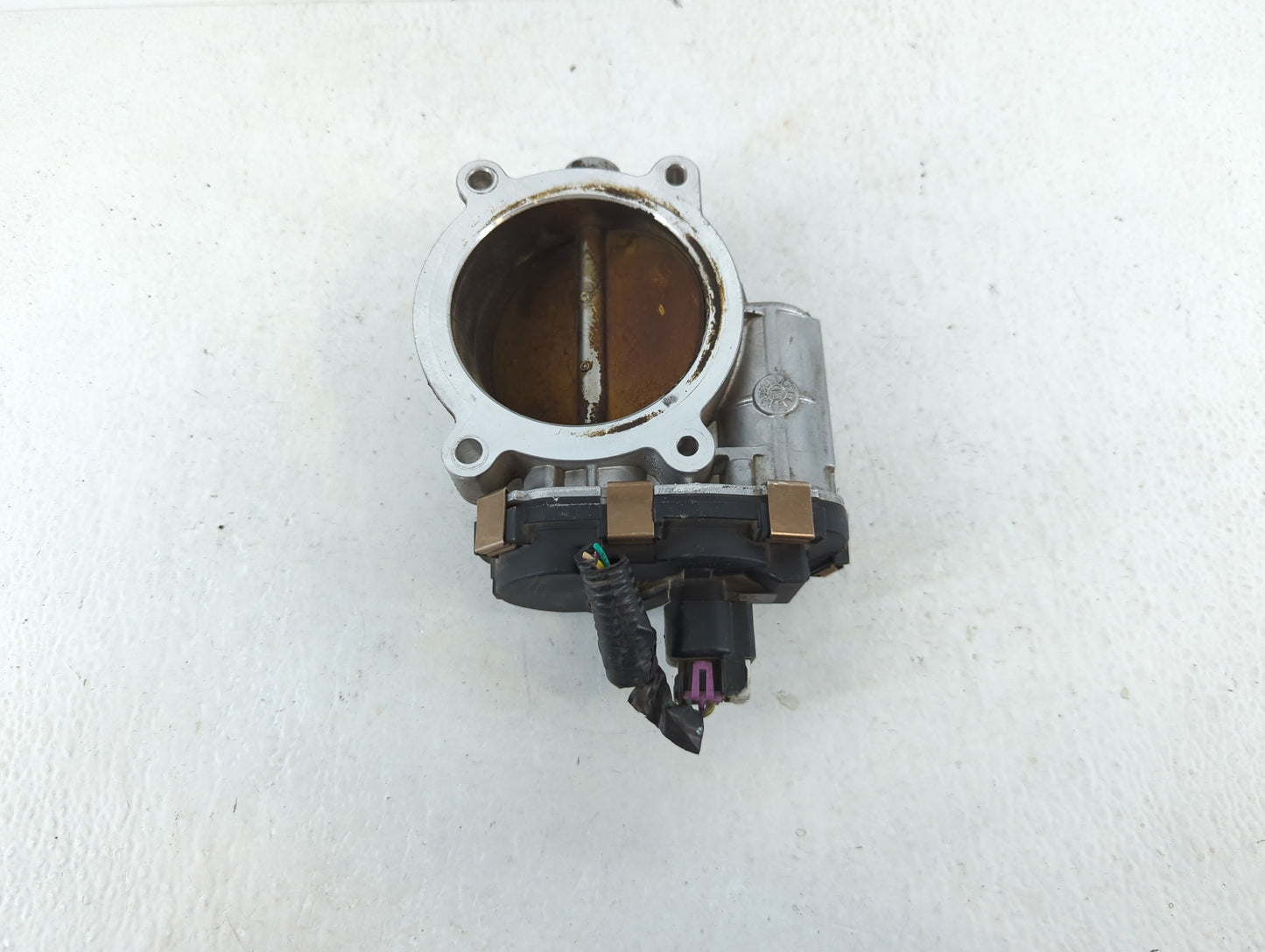 2009-2014 Chevrolet Tahoe Throttle Body P/N:RME87-3C9992 Fits Fits 2009 2010 2011 2012 2013 2014 2015 OEM Used Auto Parts - 