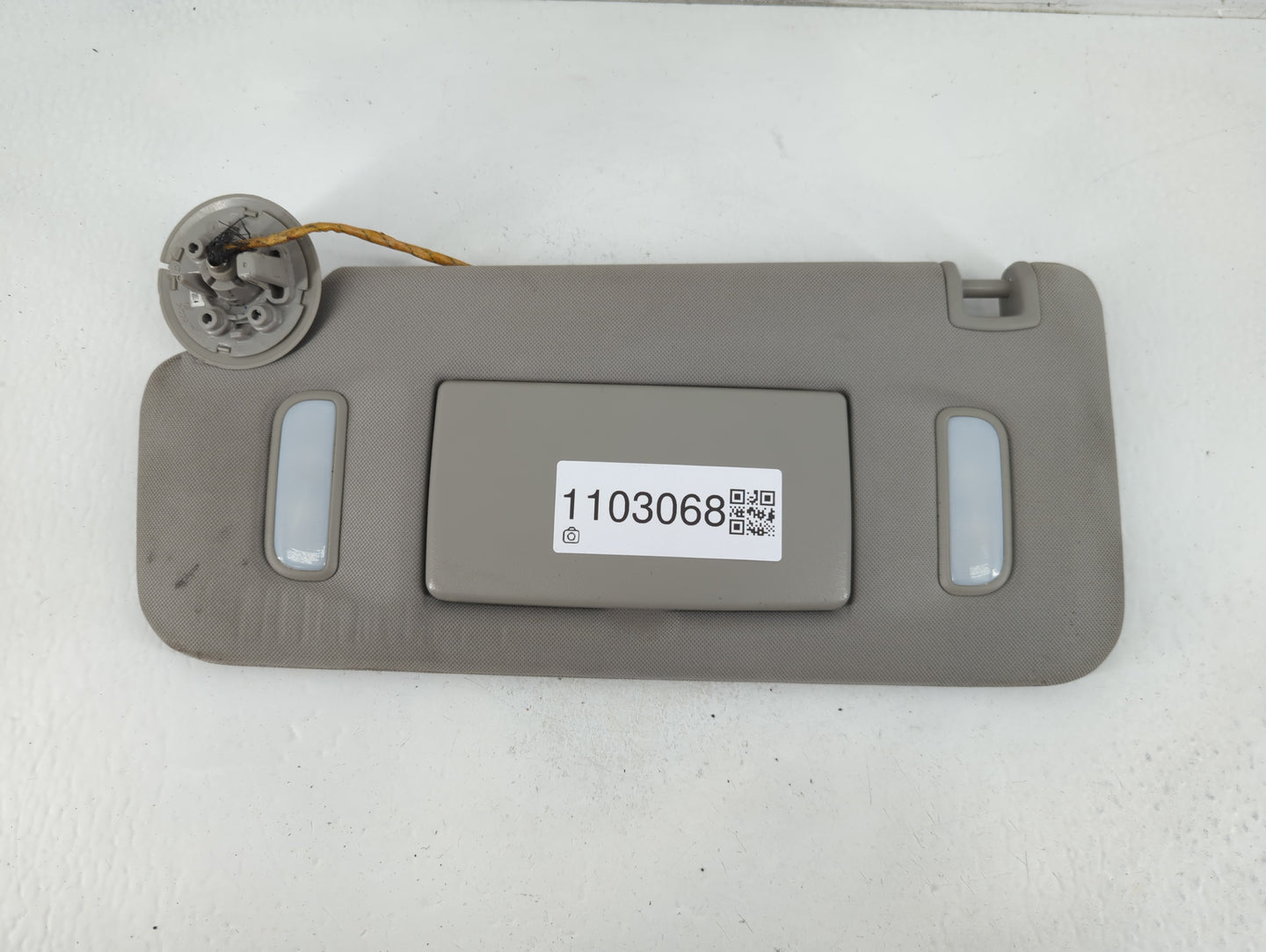 2013 Chevrolet Traverse Sun Visor Shade Replacement Passenger Right Mirror Fits OEM Used Auto Parts - Oemusedautoparts1.com