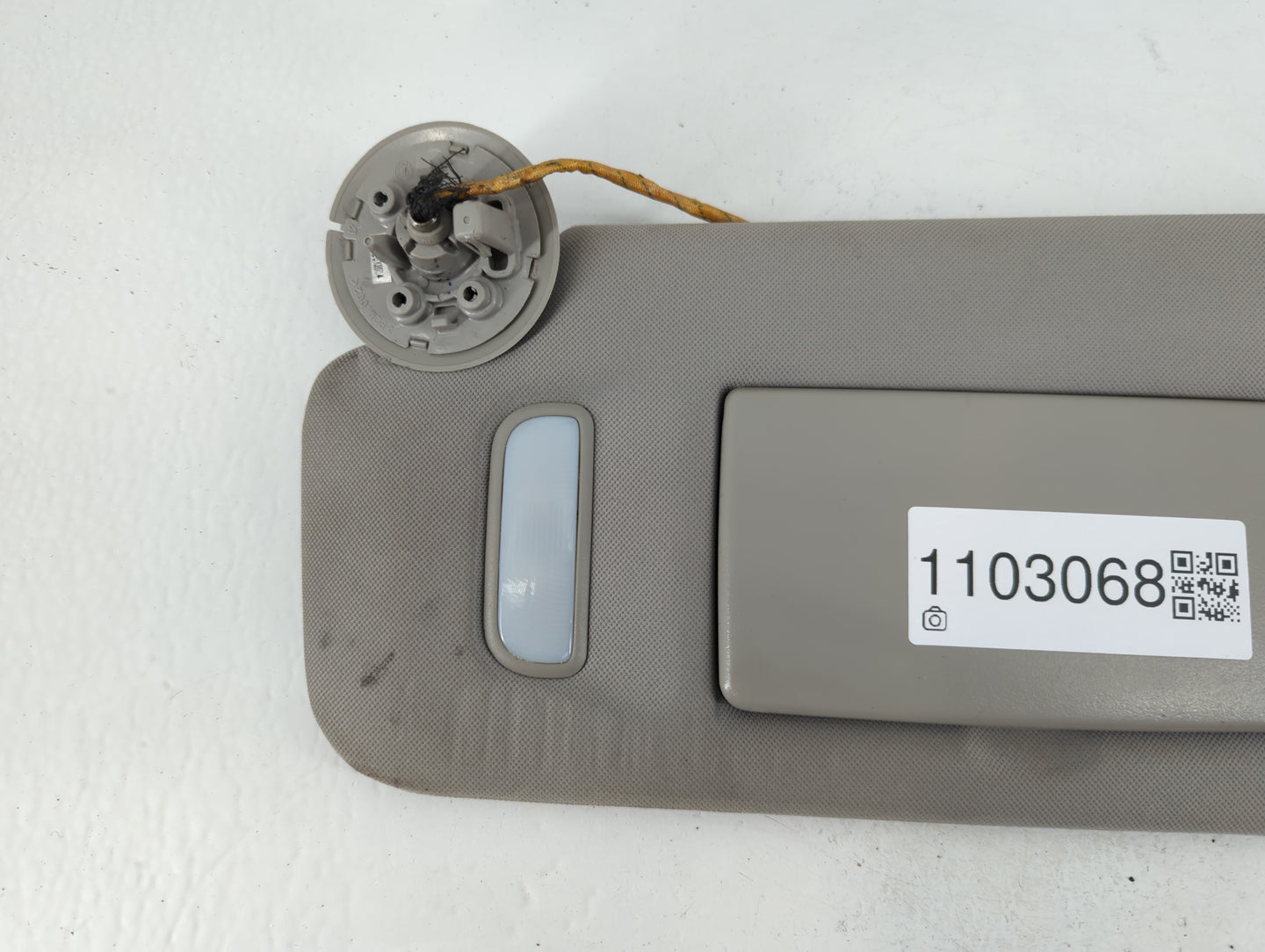 2013 Chevrolet Traverse Sun Visor Shade Replacement Passenger Right Mirror Fits OEM Used Auto Parts - Oemusedautoparts1.com