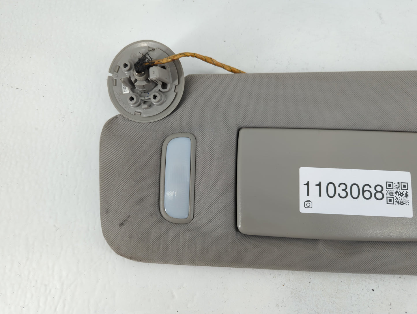 2013 Chevrolet Traverse Sun Visor Shade Replacement Passenger Right Mirror Fits OEM Used Auto Parts - Oemusedautoparts1.com