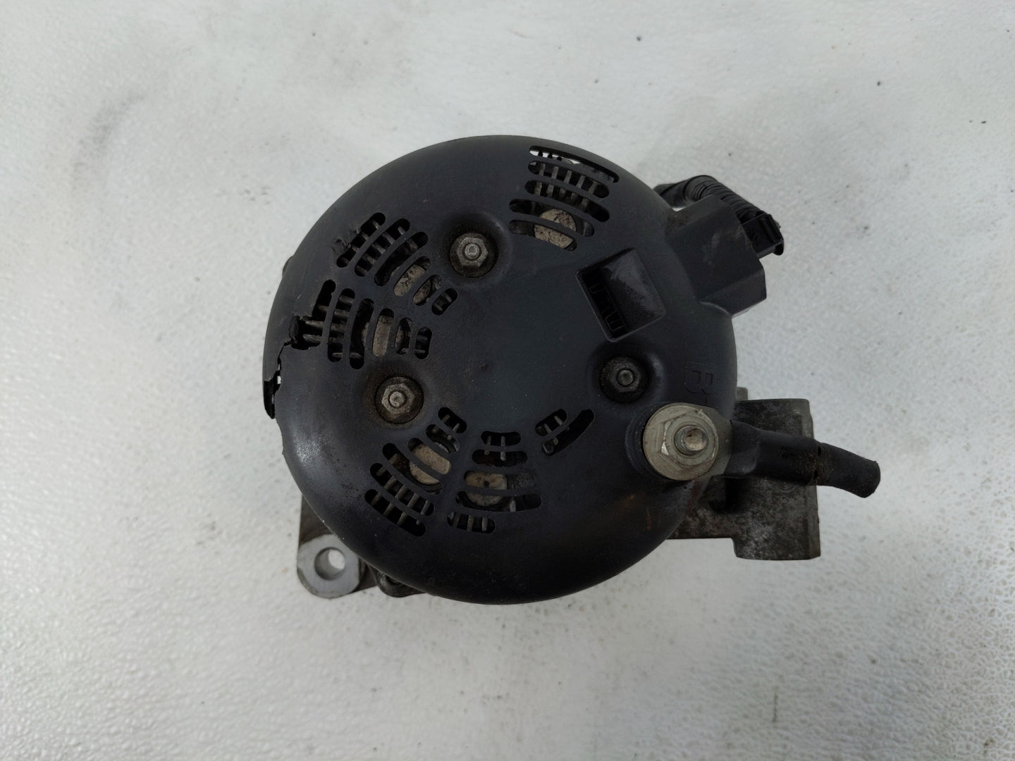 2013 Chevrolet Traverse Alternator Replacement Generator Charging Assembly Engine OEM P/N:104210-6310 20838975 Fits OEM Used