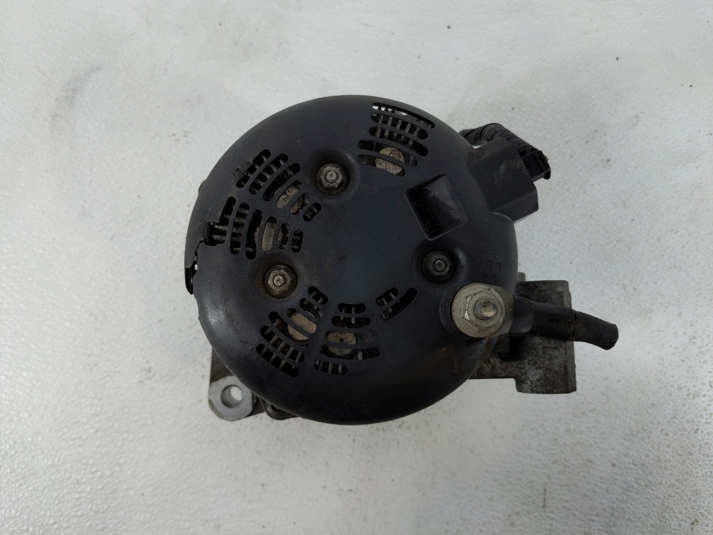 2013 Chevrolet Traverse Alternator Replacement Generator Charging Assembly Engine OEM P/N:104210-6310 20838975 Fits OEM Used