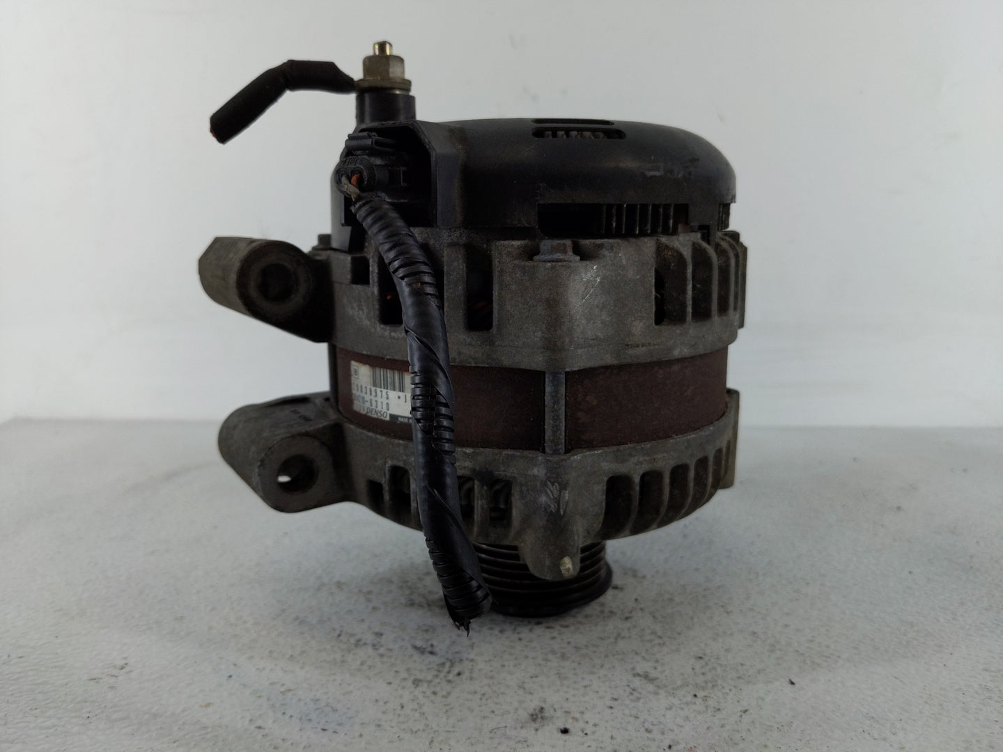 2013 Chevrolet Traverse Alternator Replacement Generator Charging Assembly Engine OEM P/N:104210-6310 20838975 Fits OEM Used