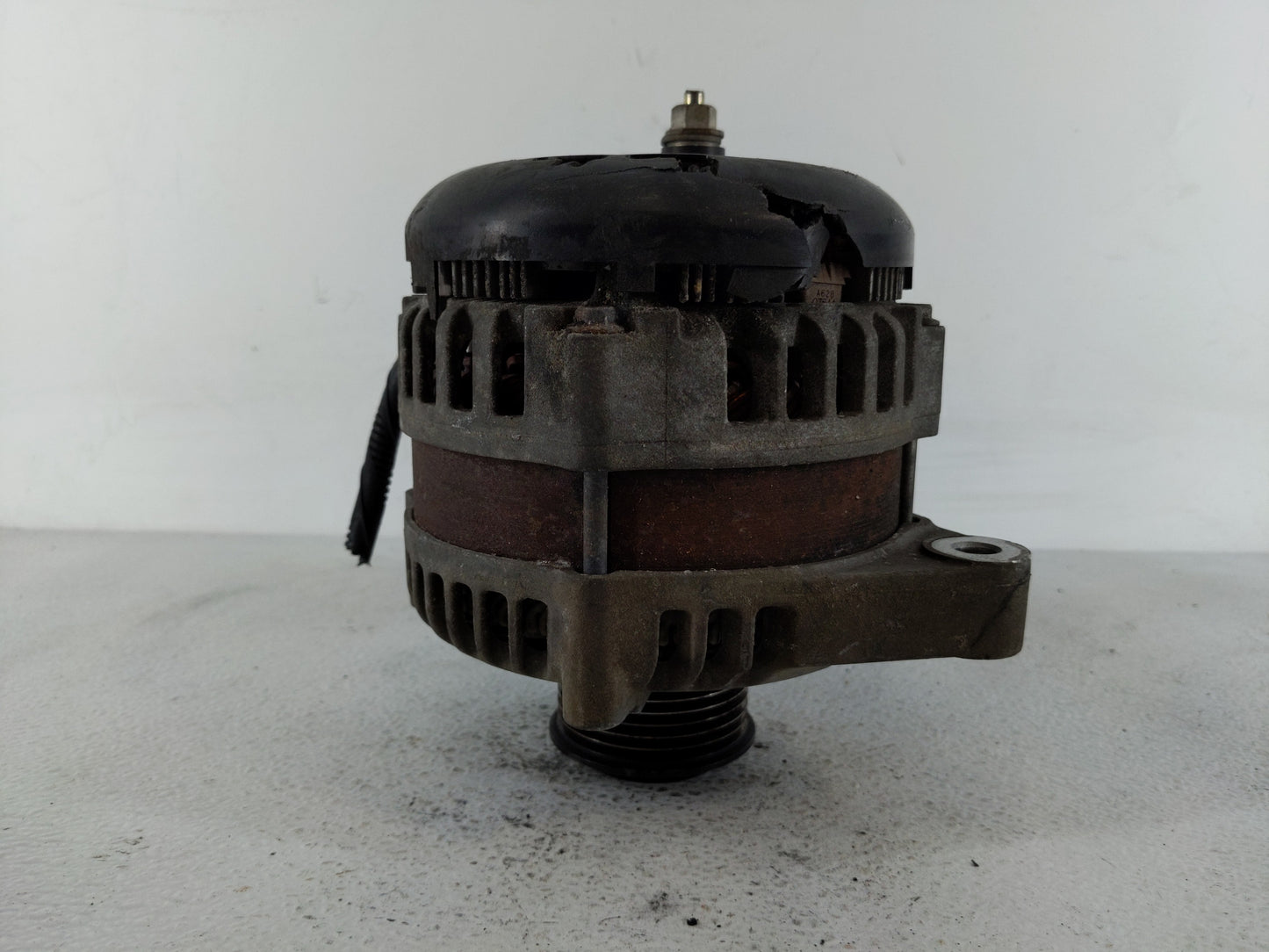 2013 Chevrolet Traverse Alternator Replacement Generator Charging Assembly Engine OEM P/N:104210-6310 20838975 Fits OEM Used