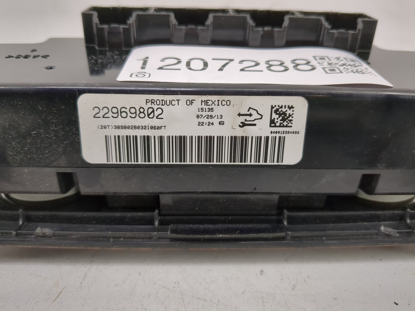 2013-2017 Chevrolet Traverse Climate Control Module Temperature AC/Heater Replacement P/N:22969802 Fits OEM Used Auto Parts 