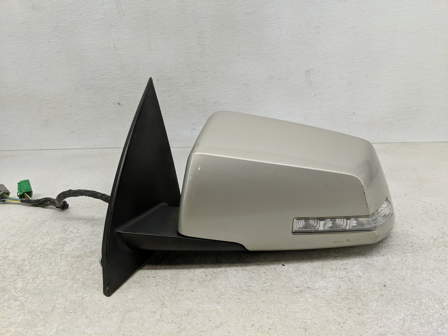2013-2017 Chevrolet Traverse Side Mirror Replacement Driver Left View Door Mirror P/N:22842449 Fits Fits 2013 2014 2015 2016
