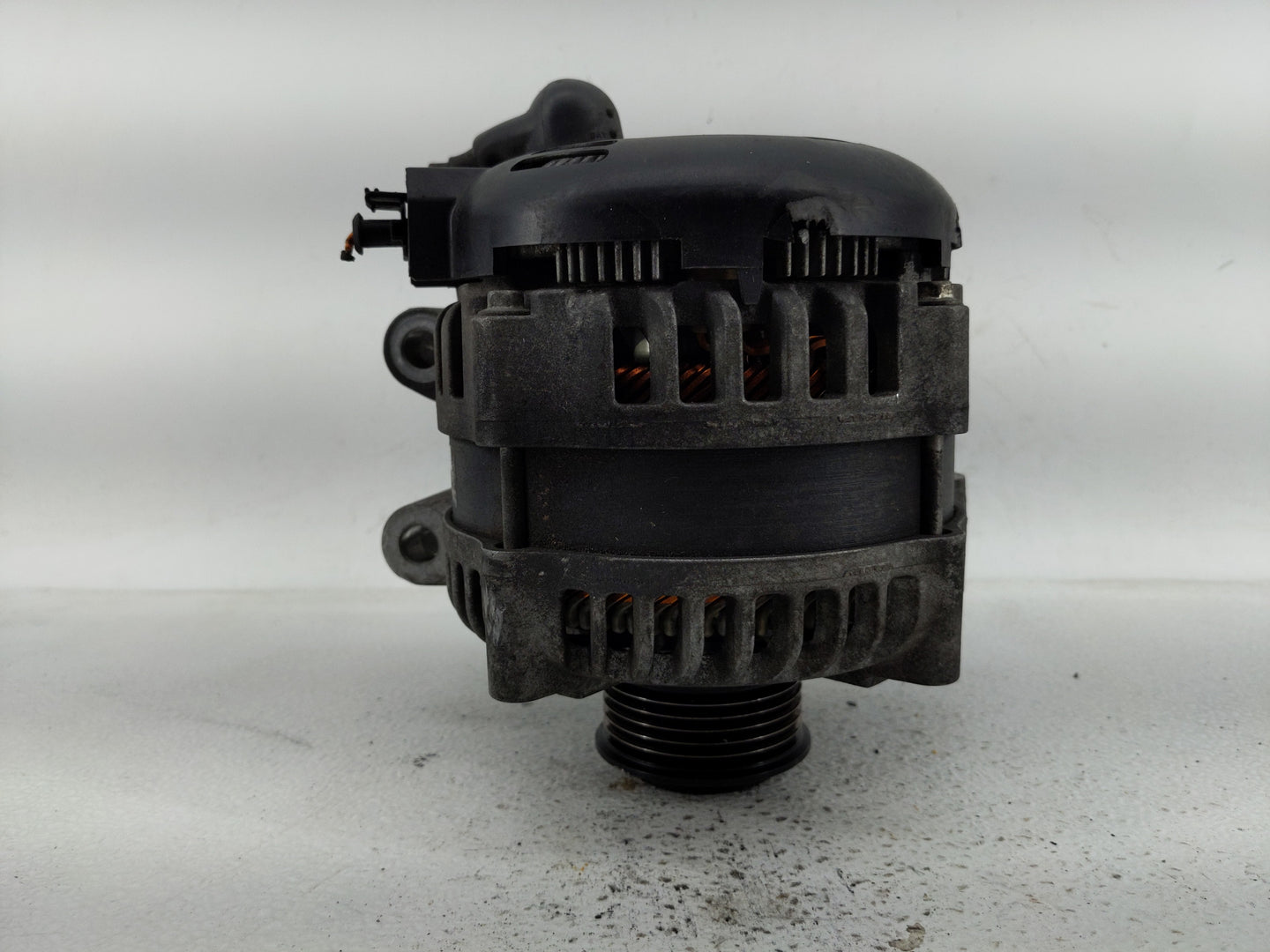 2013 Chevrolet Traverse Alternator Replacement Generator Charging Assembly Engine OEM P/N:20838975 Fits OEM Used Auto Parts 