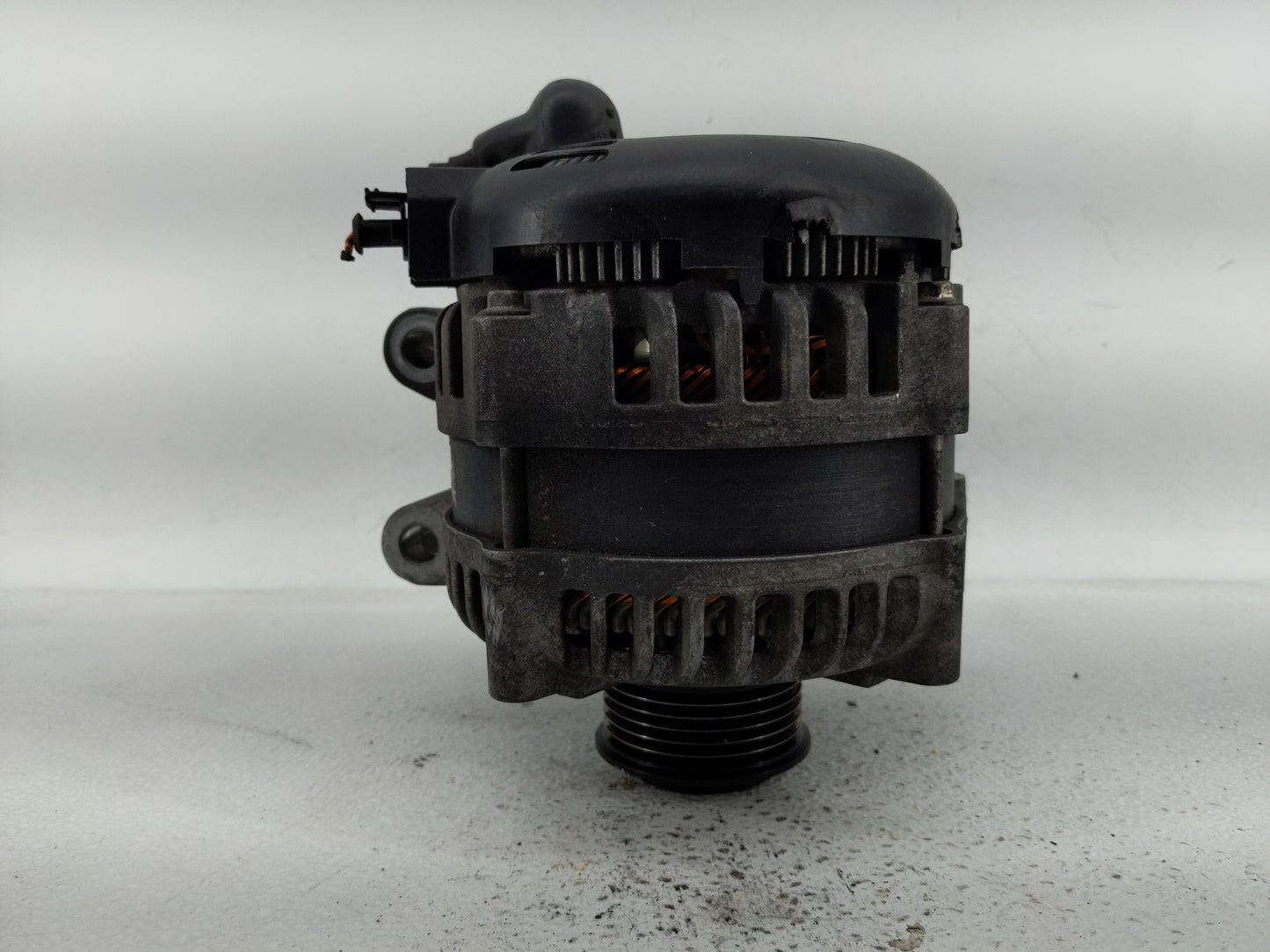 2013 Chevrolet Traverse Alternator Replacement Generator Charging Assembly Engine OEM P/N:20838975 Fits OEM Used Auto Parts 