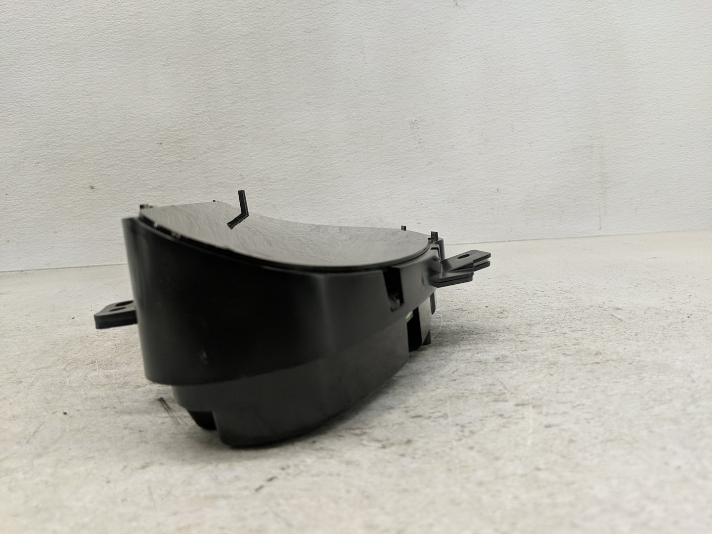 2013 Chevrolet Traverse Instrument Cluster Speedometer Gauges P/N:22818841 Fits OEM Used Auto Parts - Oemusedautoparts1.com