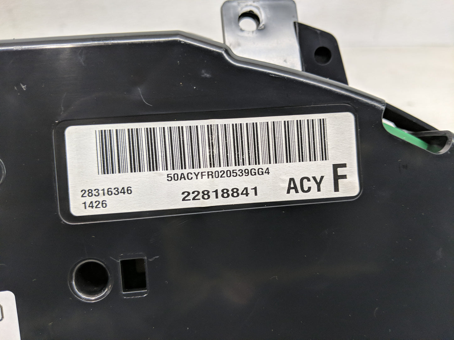 2013 Chevrolet Traverse Instrument Cluster Speedometer Gauges P/N:22818841 Fits OEM Used Auto Parts - Oemusedautoparts1.com