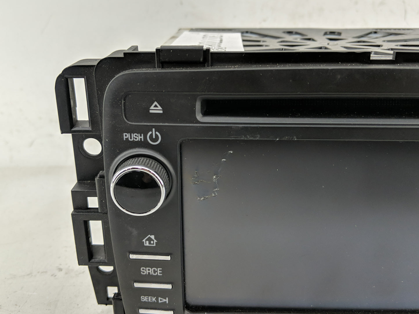 2013 Chevrolet Traverse Radio AM FM Cd Player Receiver Replacement Fits OEM Used Auto Parts - Oemusedautoparts1.com