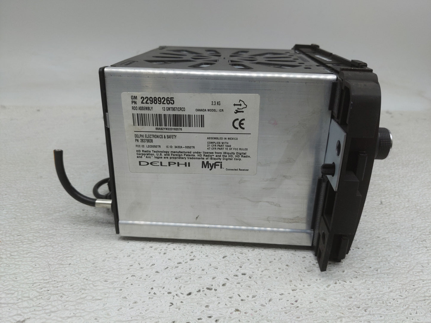 2013-2014 Chevrolet Traverse Radio AM FM Cd Player Receiver Replacement P/N:22989265 Fits Fits 2013 2014 OEM Used Auto Parts
