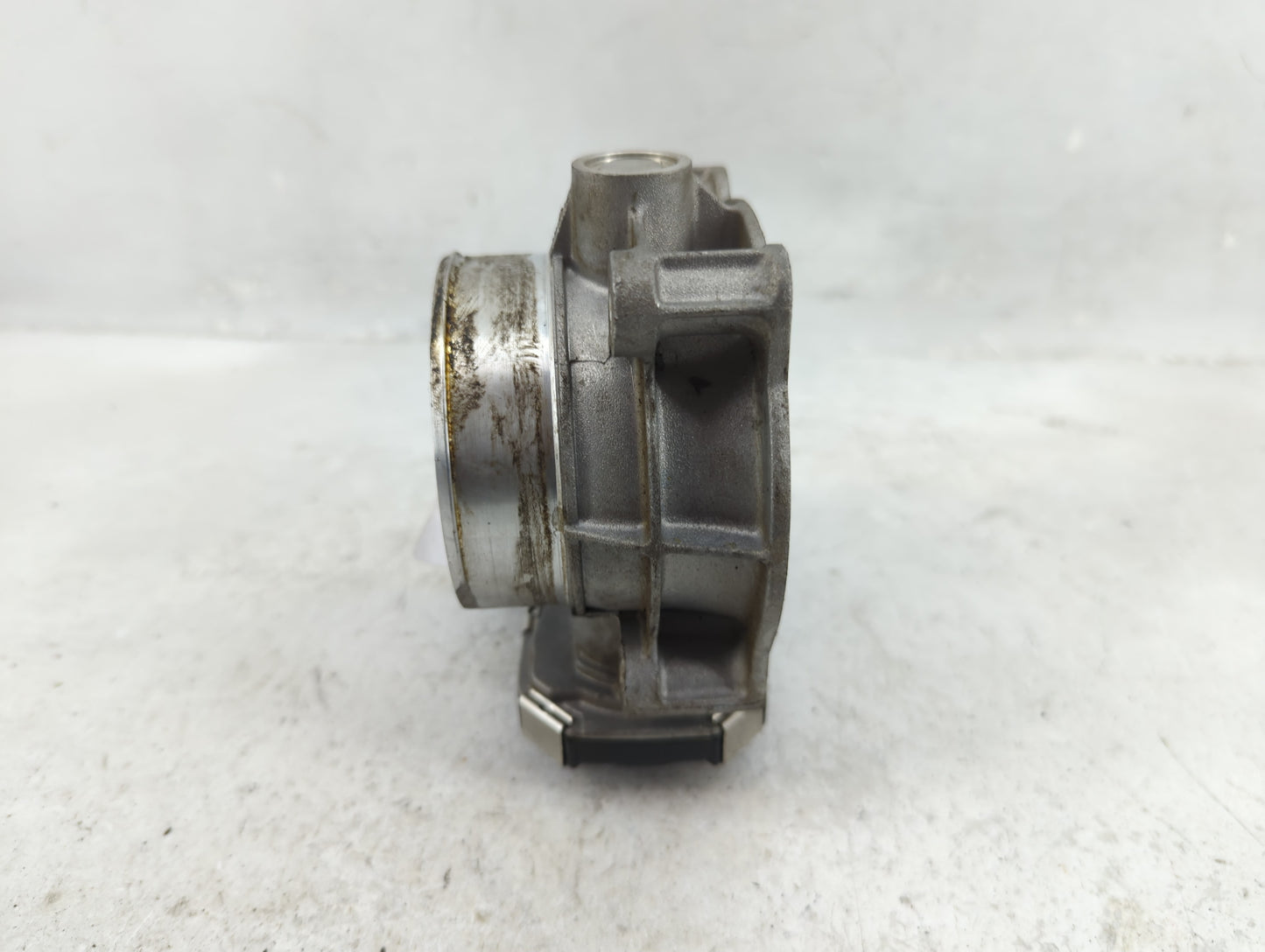 2017-2022 Chevrolet Traverse Throttle Body Fits Fits 2012 2013 2014 2015 2016 2017 2018 2019 2020 2021 2022 OEM Used Auto Pa