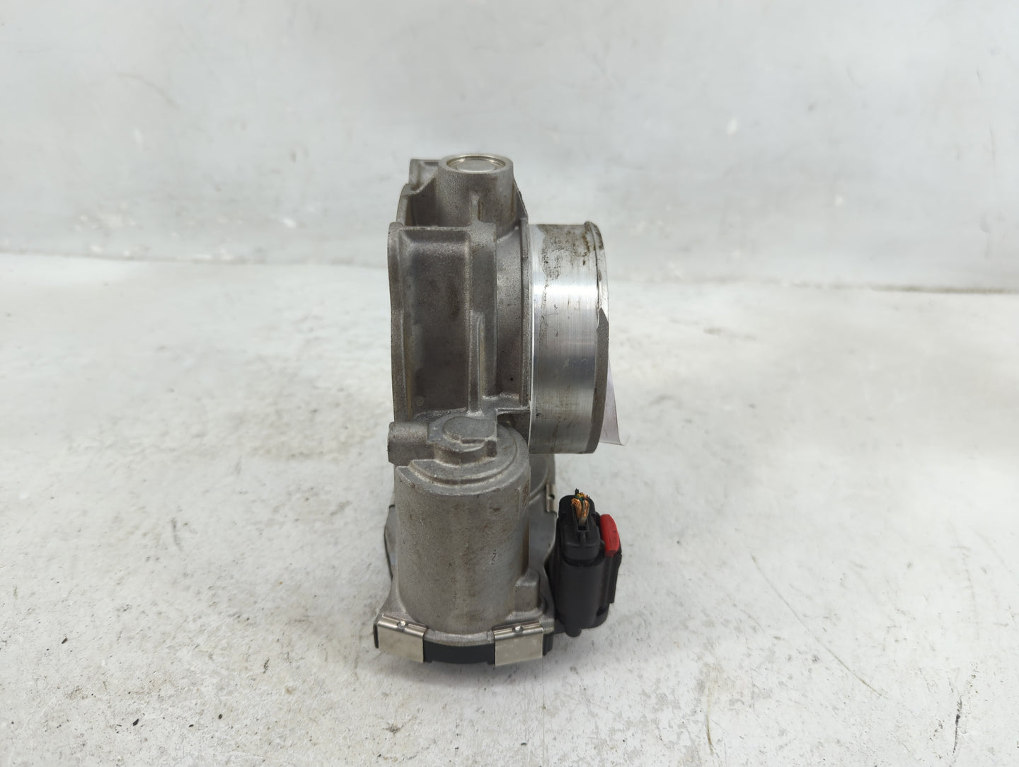 2017-2022 Chevrolet Traverse Throttle Body Fits Fits 2012 2013 2014 2015 2016 2017 2018 2019 2020 2021 2022 OEM Used Auto Pa