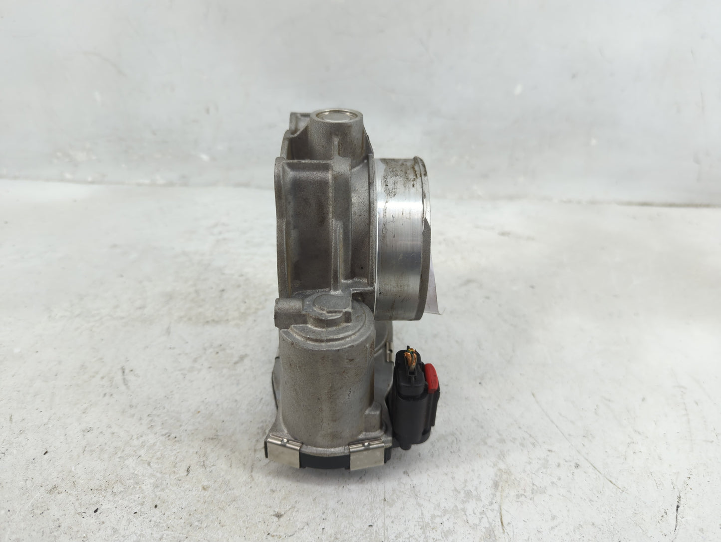 2017-2022 Chevrolet Traverse Throttle Body Fits Fits 2012 2013 2014 2015 2016 2017 2018 2019 2020 2021 2022 OEM Used Auto Pa