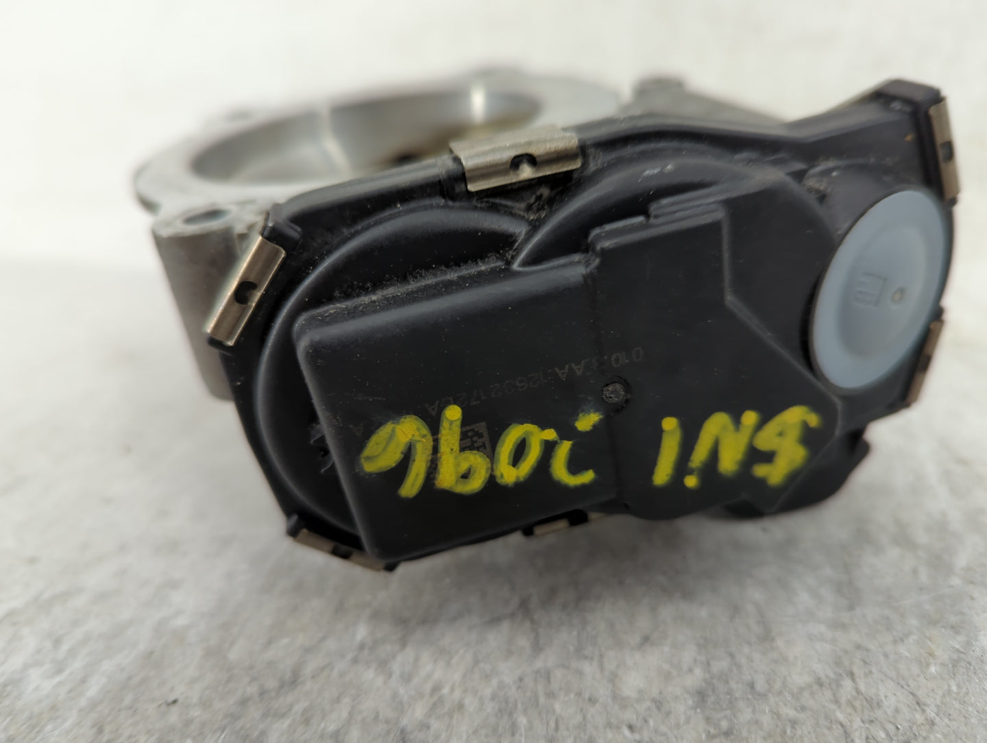 2017-2022 Chevrolet Traverse Throttle Body P/N:12632172 Fits Fits 2012 2013 2014 2015 2016 2017 2018 2019 2020 2021 2022 OEM
