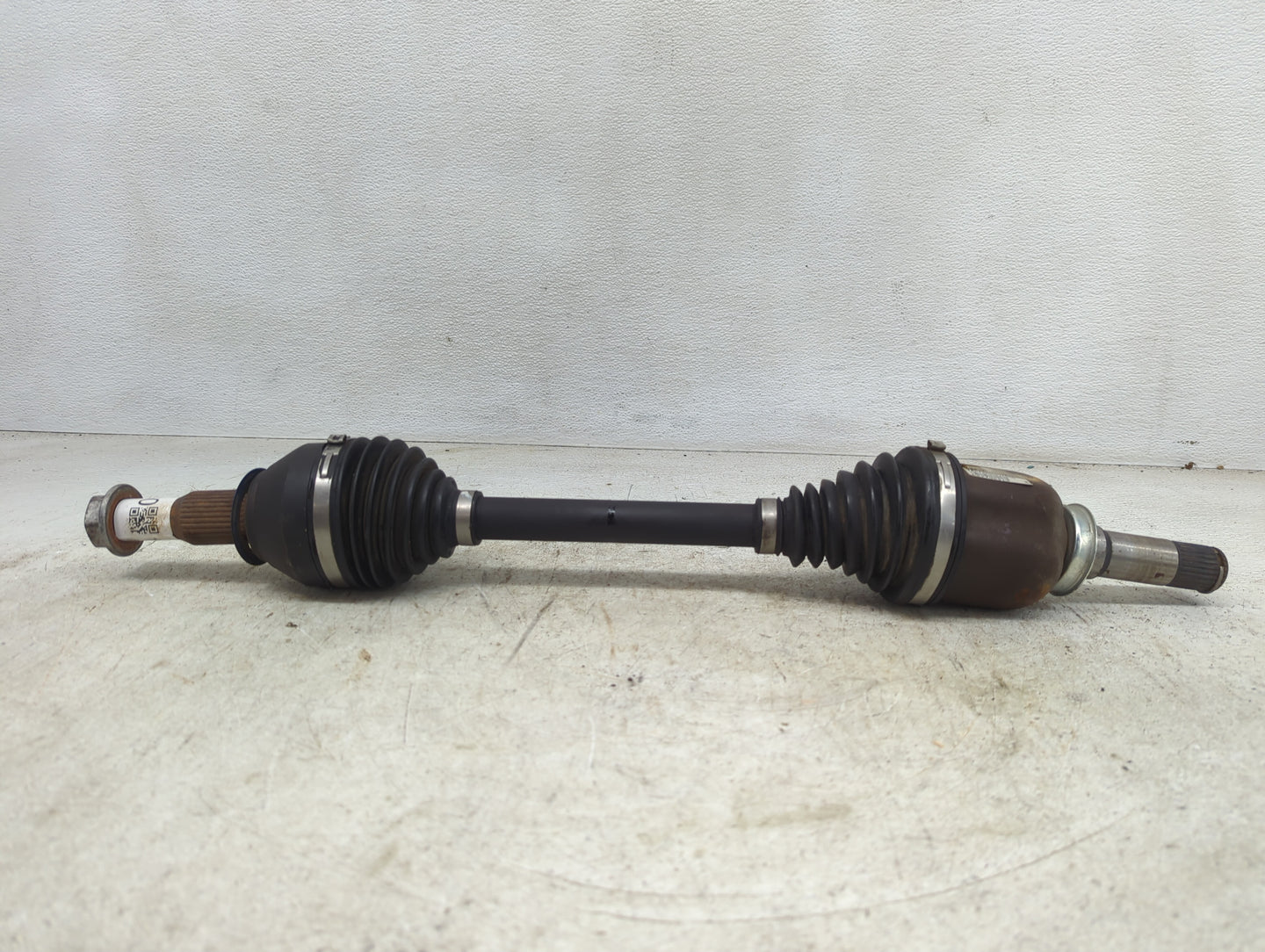 2017-2017 Chevrolet Traverse Axle Shaft Front Driver Cv C/v - Oemusedautoparts1.com