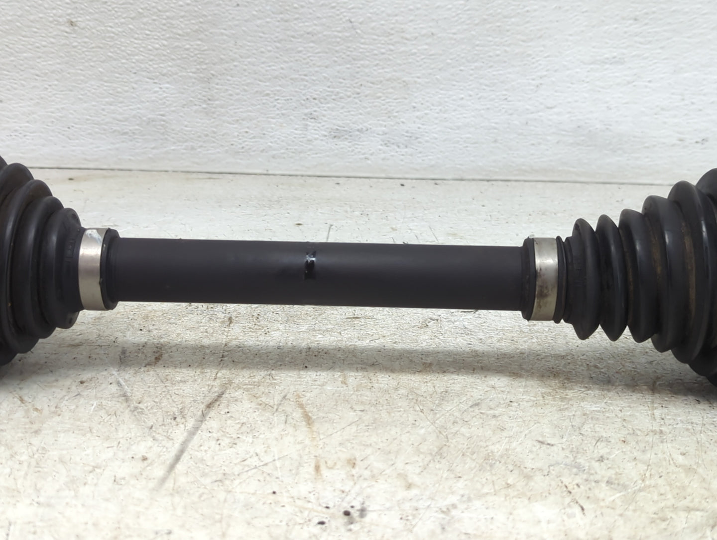 2017-2017 Chevrolet Traverse Axle Shaft Front Driver Cv C/v - Oemusedautoparts1.com