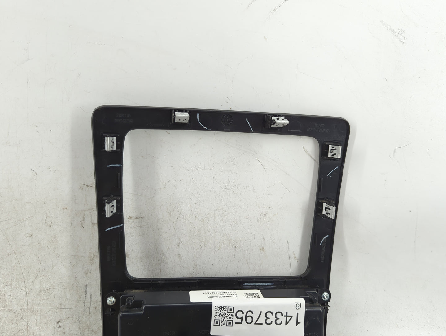 2013 Chevrolet Traverse Climate Control Module Temperature AC/Heater Replacement P/N:22796207 Fits OEM Used Auto Parts - Oem