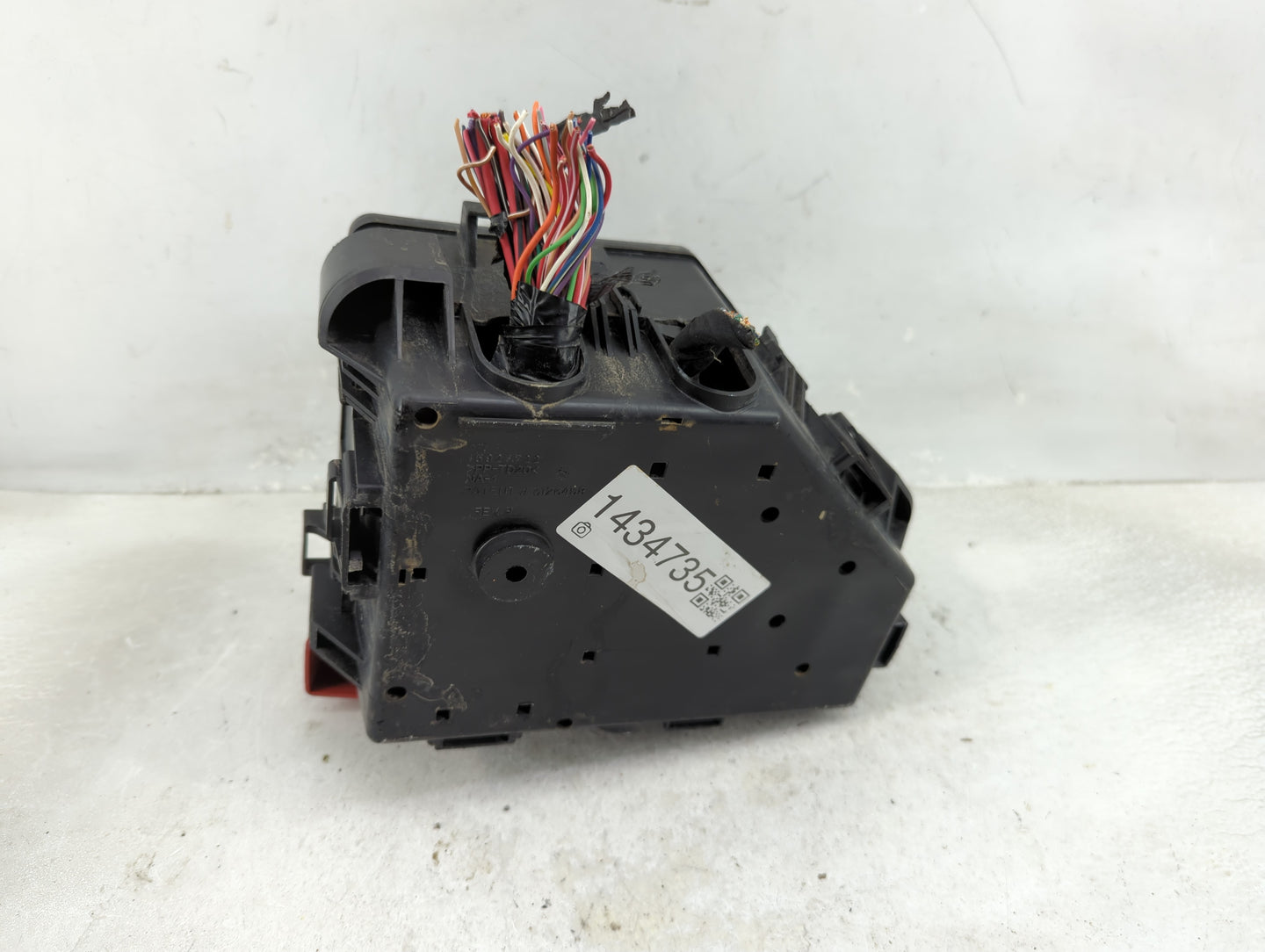 2013-2014 Chevrolet Traverse Fusebox Fuse Box Panel Relay Module P/N:7140-1941-30 22933346 Fits Fits 2013 2014 OEM Used Auto