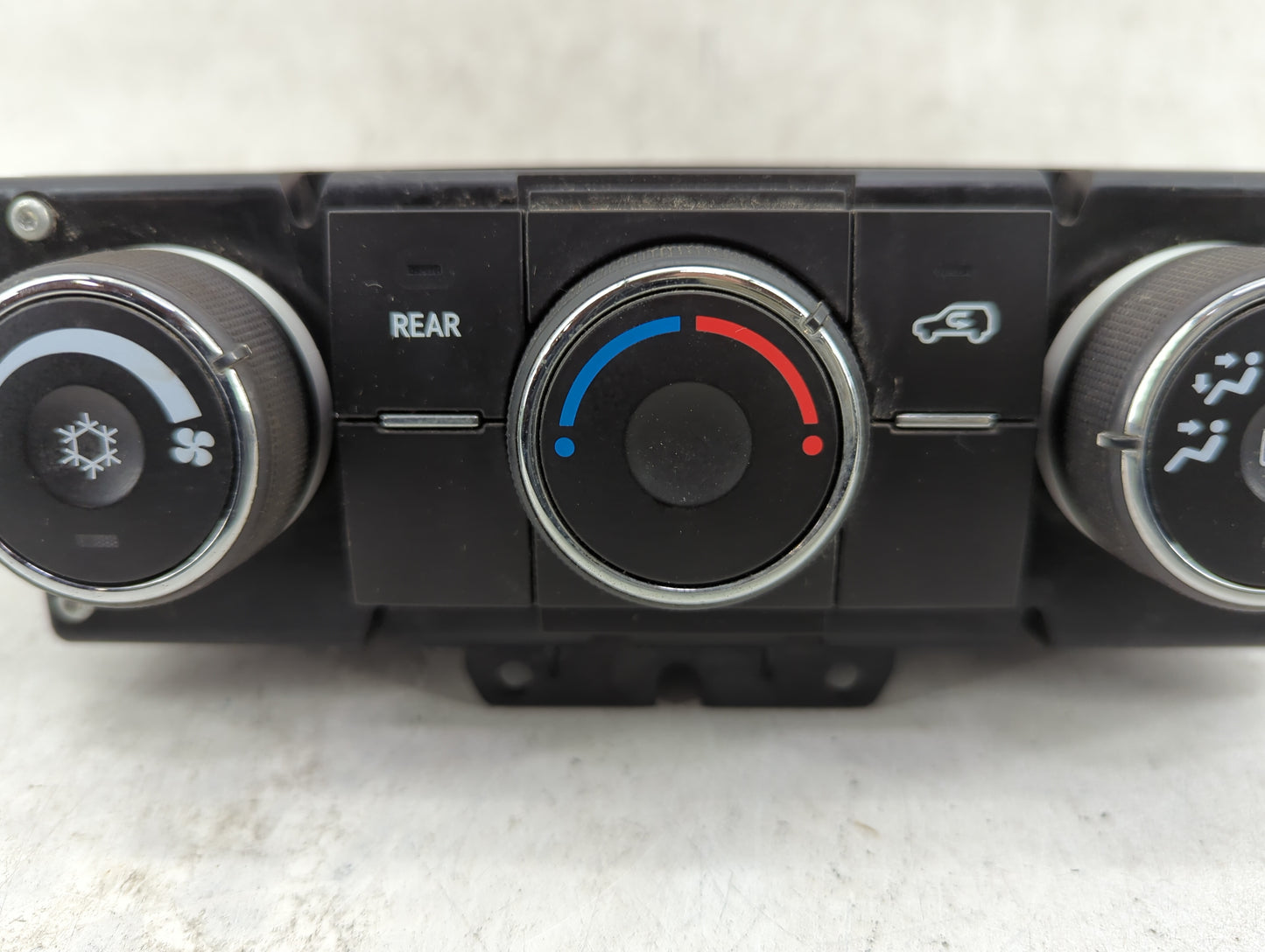 2013-2017 Chevrolet Traverse Climate Control Module Temperature AC/Heater Replacement P/N:22969802 Fits OEM Used Auto Parts 