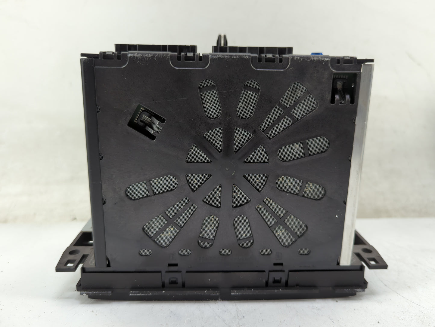 2013-2014 Chevrolet Traverse Radio AM FM Cd Player Receiver Replacement P/N:22989273 28379848, L2C0050TR Fits Fits 2013 2014