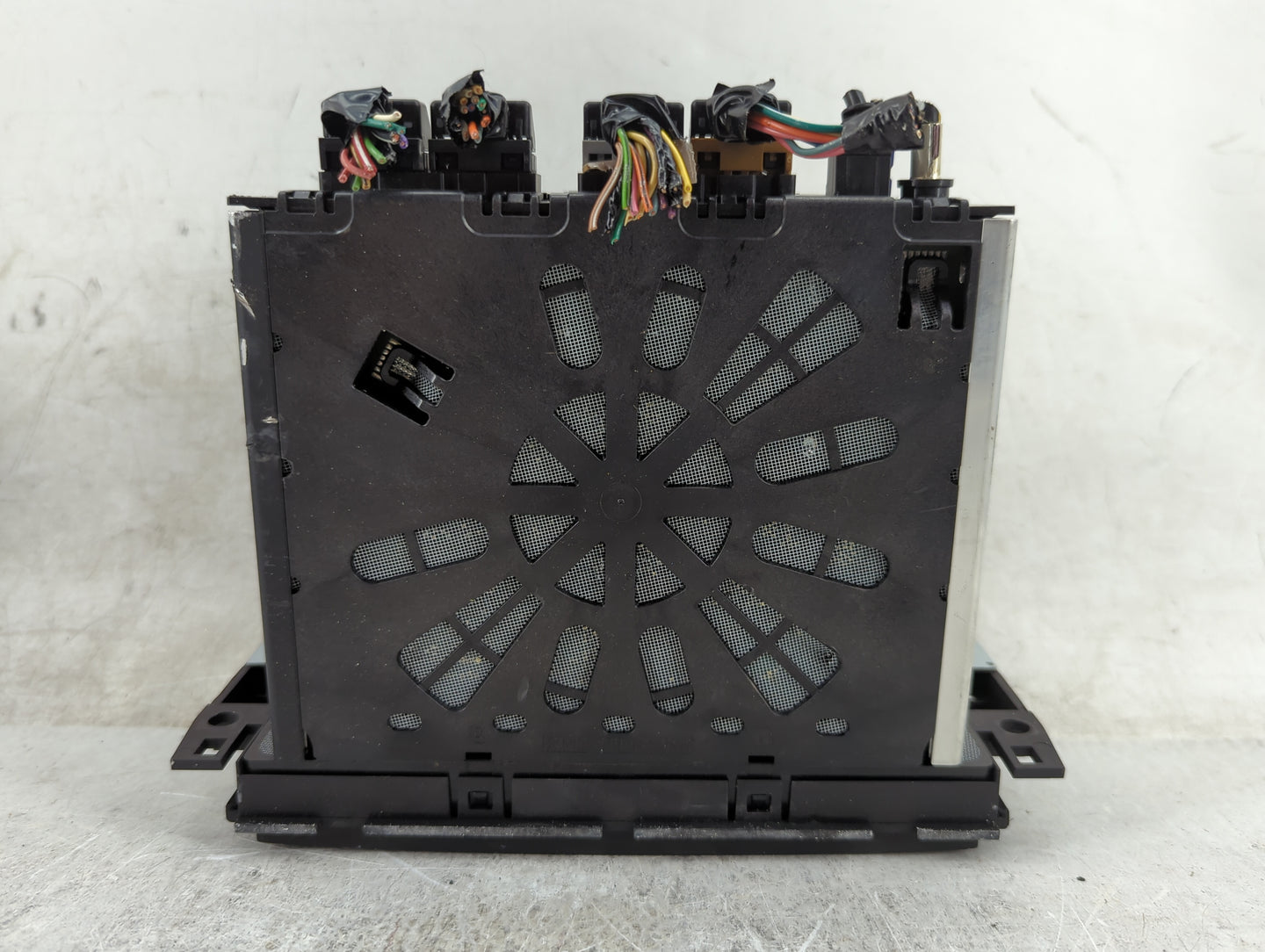 2013 Chevrolet Traverse Radio AM FM Cd Player Receiver Replacement P/N:23130131 28383701, L2C0050TR, 3432A-0050TR Fits OEM U