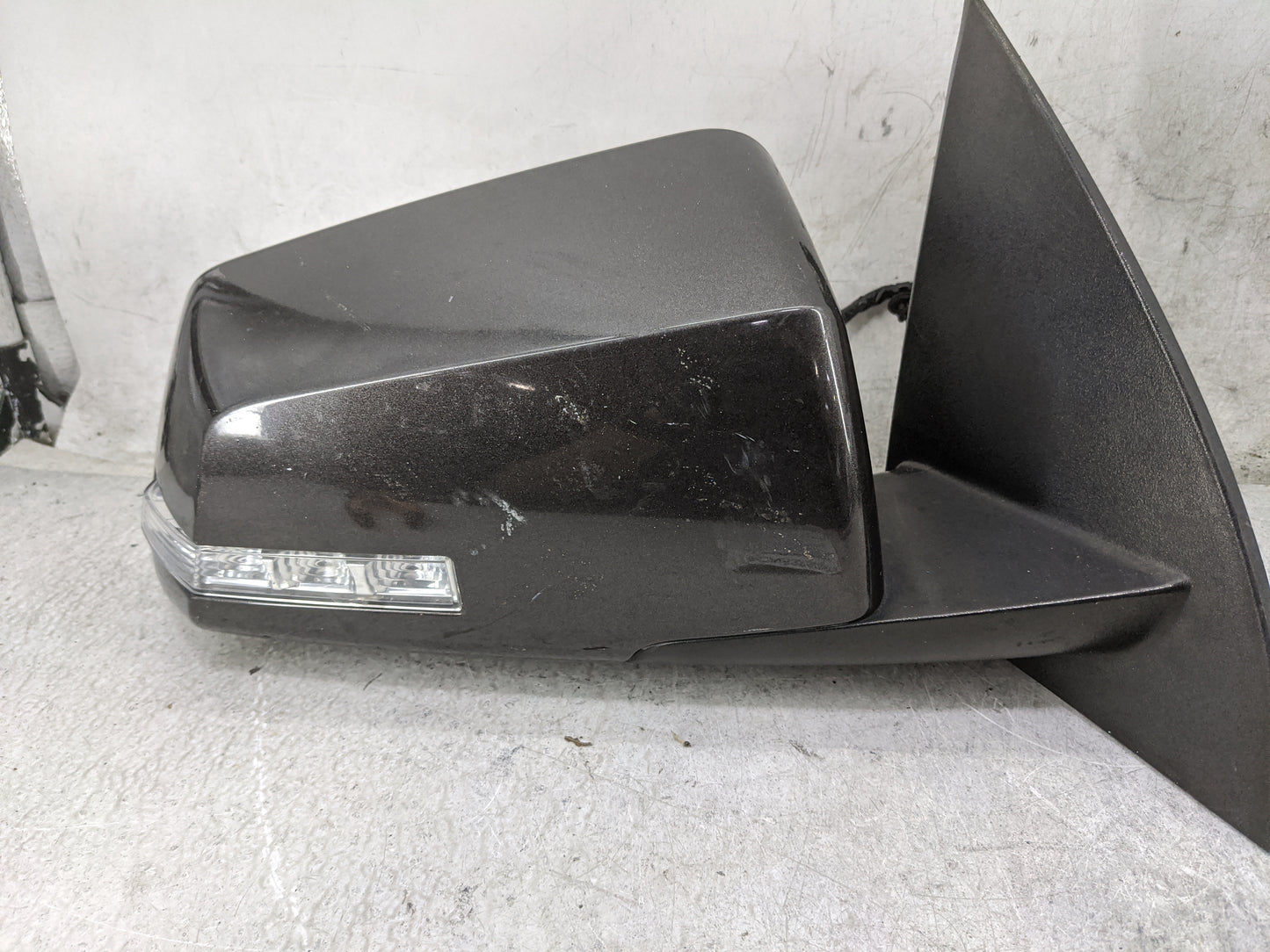 2013 Chevrolet Traverse Passenger Side View Mirror - Right Door Mirror OEM Used - Oemusedautoparts1.com