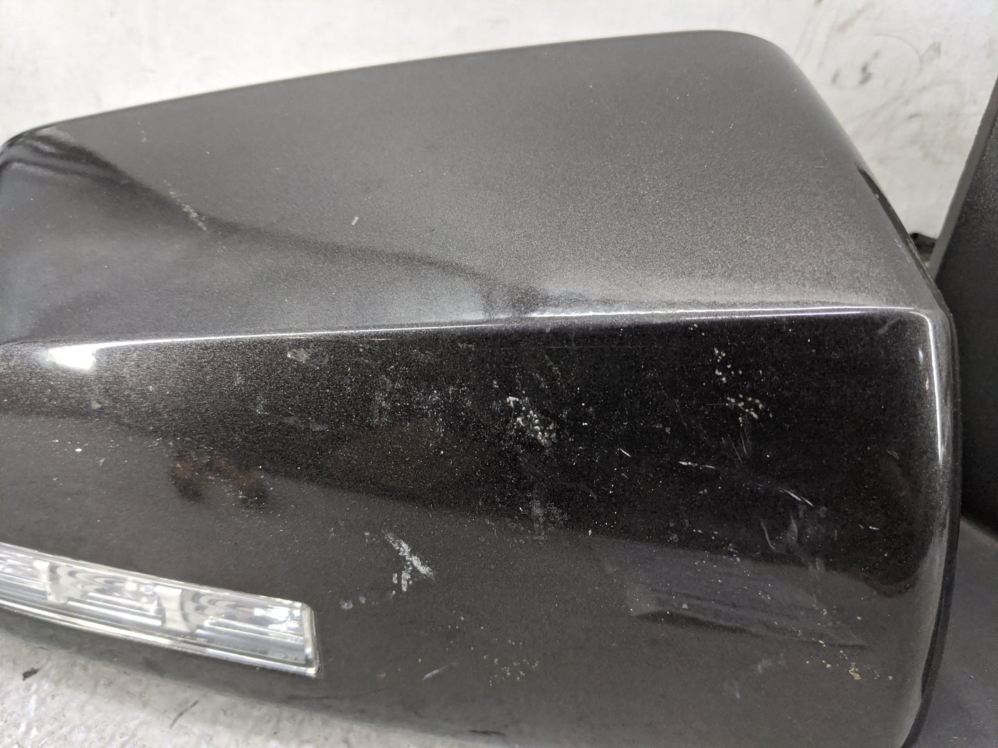 2013 Chevrolet Traverse Passenger Side View Mirror - Right Door Mirror OEM Used - Oemusedautoparts1.com