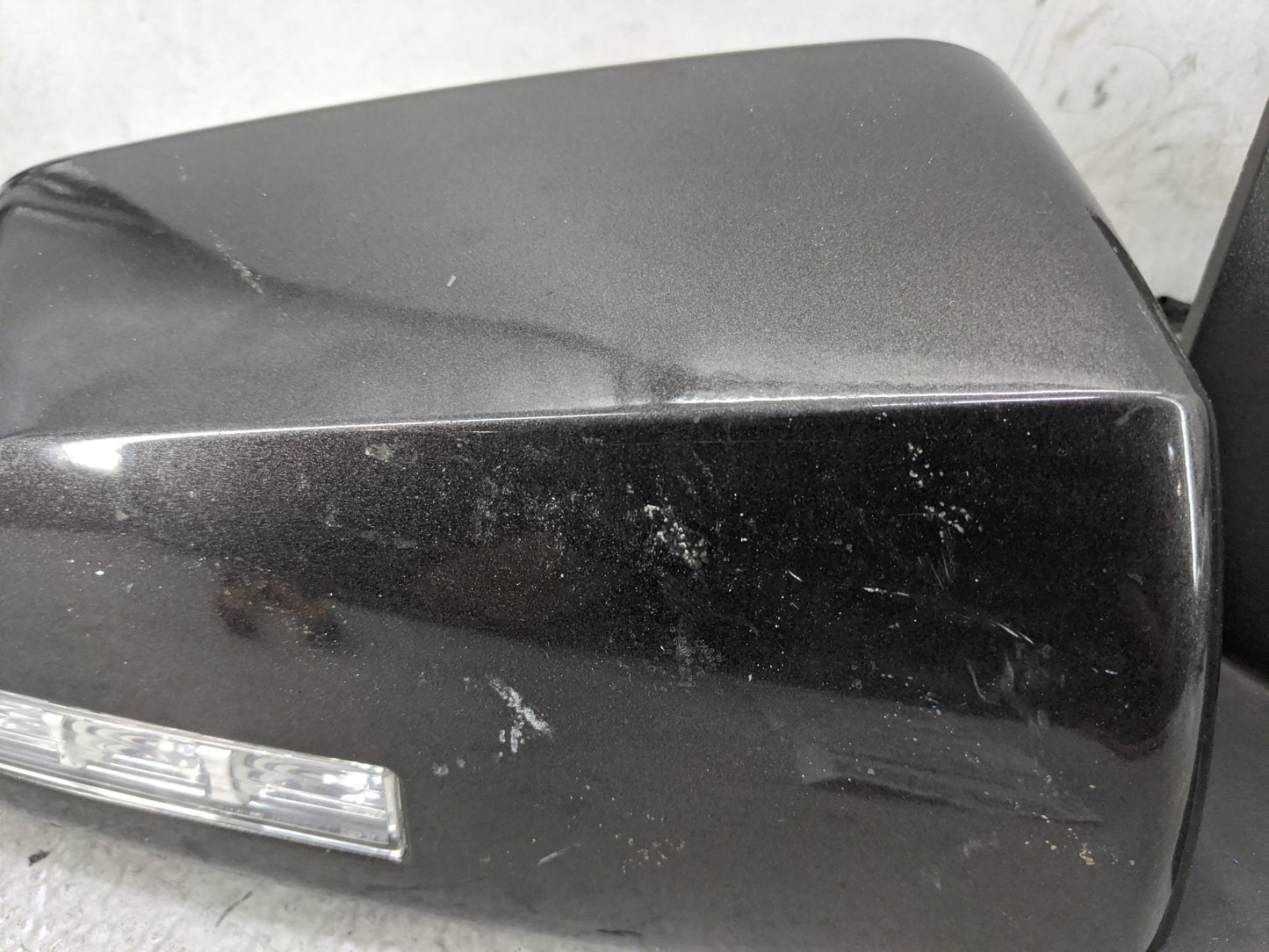 2013 Chevrolet Traverse Passenger Side View Mirror - Right Door Mirror OEM Used - Oemusedautoparts1.com