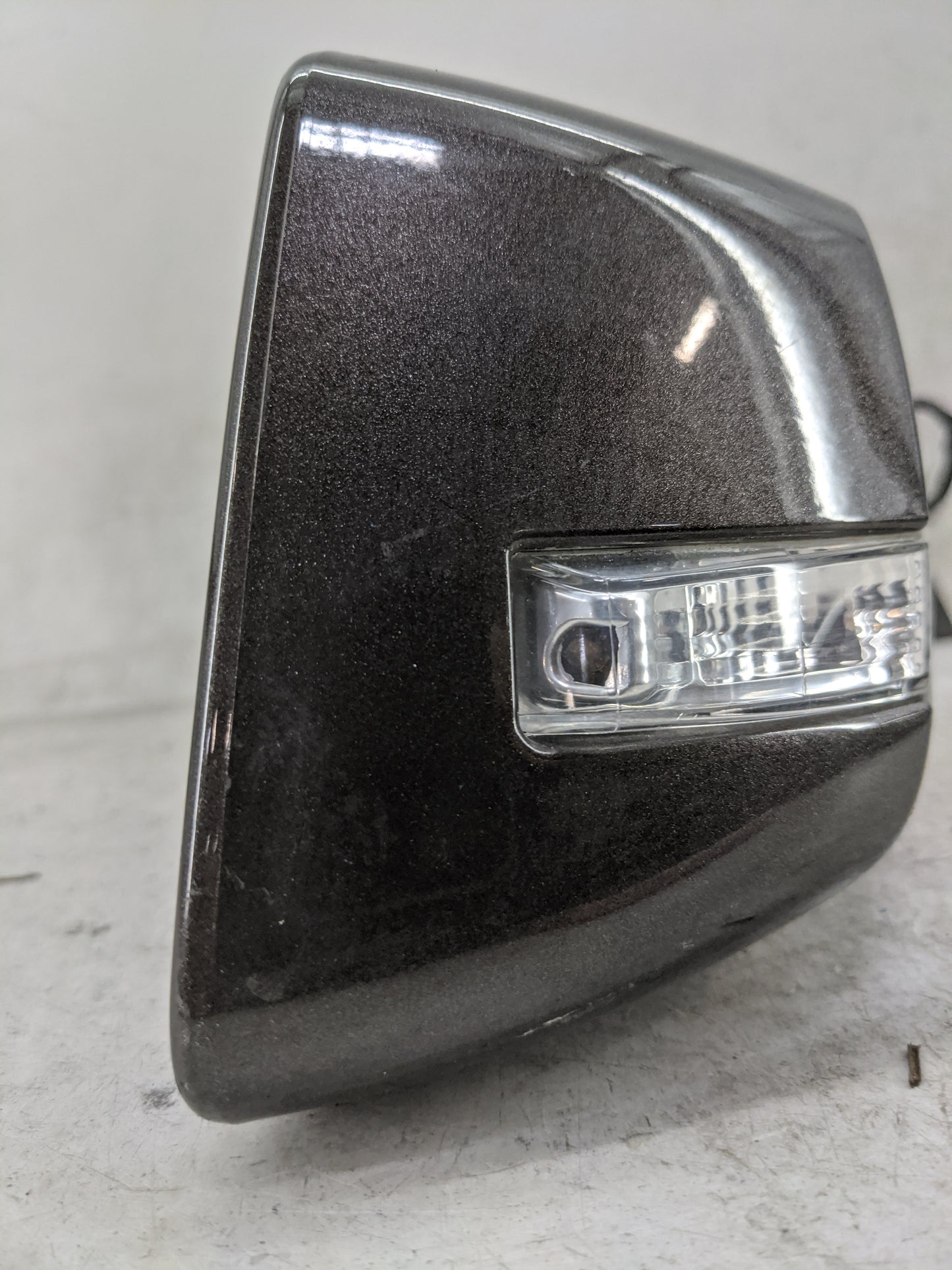 2013 Chevrolet Traverse Passenger Side View Mirror - Right Door Mirror OEM Used - Oemusedautoparts1.com