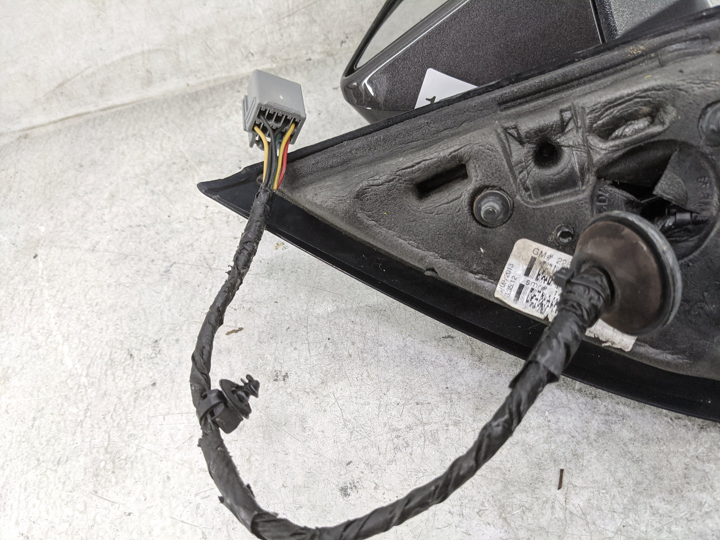 2013 Chevrolet Traverse Passenger Side View Mirror - Right Door Mirror OEM Used - Oemusedautoparts1.com