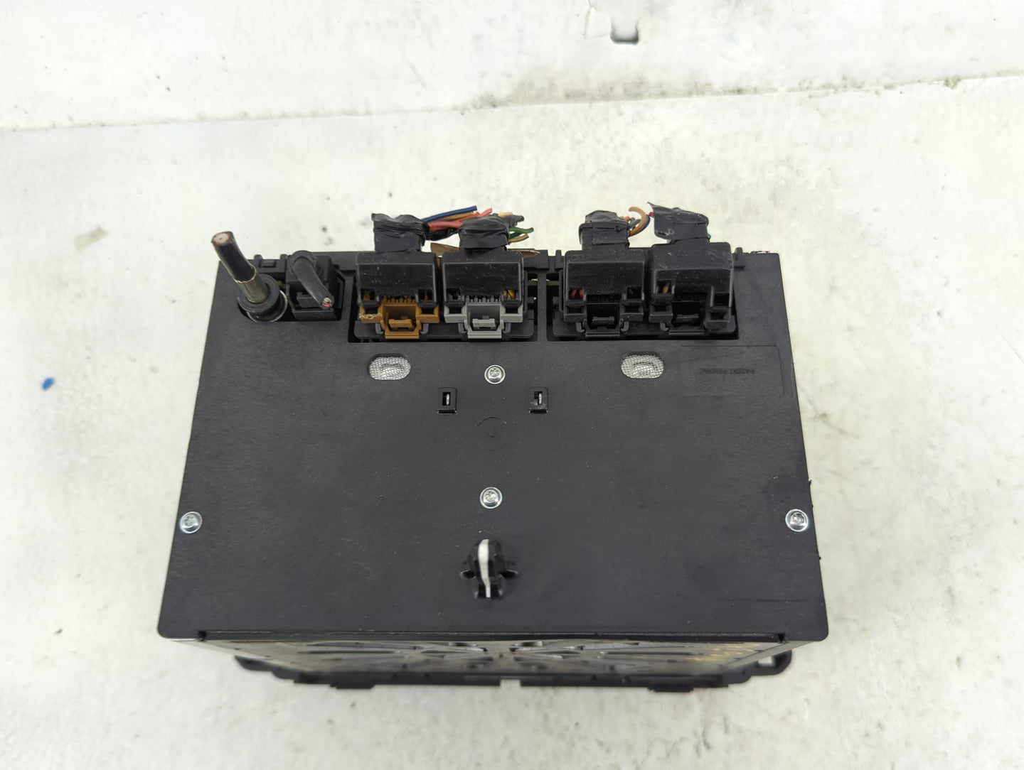 2013-2014 Chevrolet Traverse Radio AM FM Cd Player Receiver Replacement Fits Fits 2013 2014 OEM Used Auto Parts - Oemusedaut