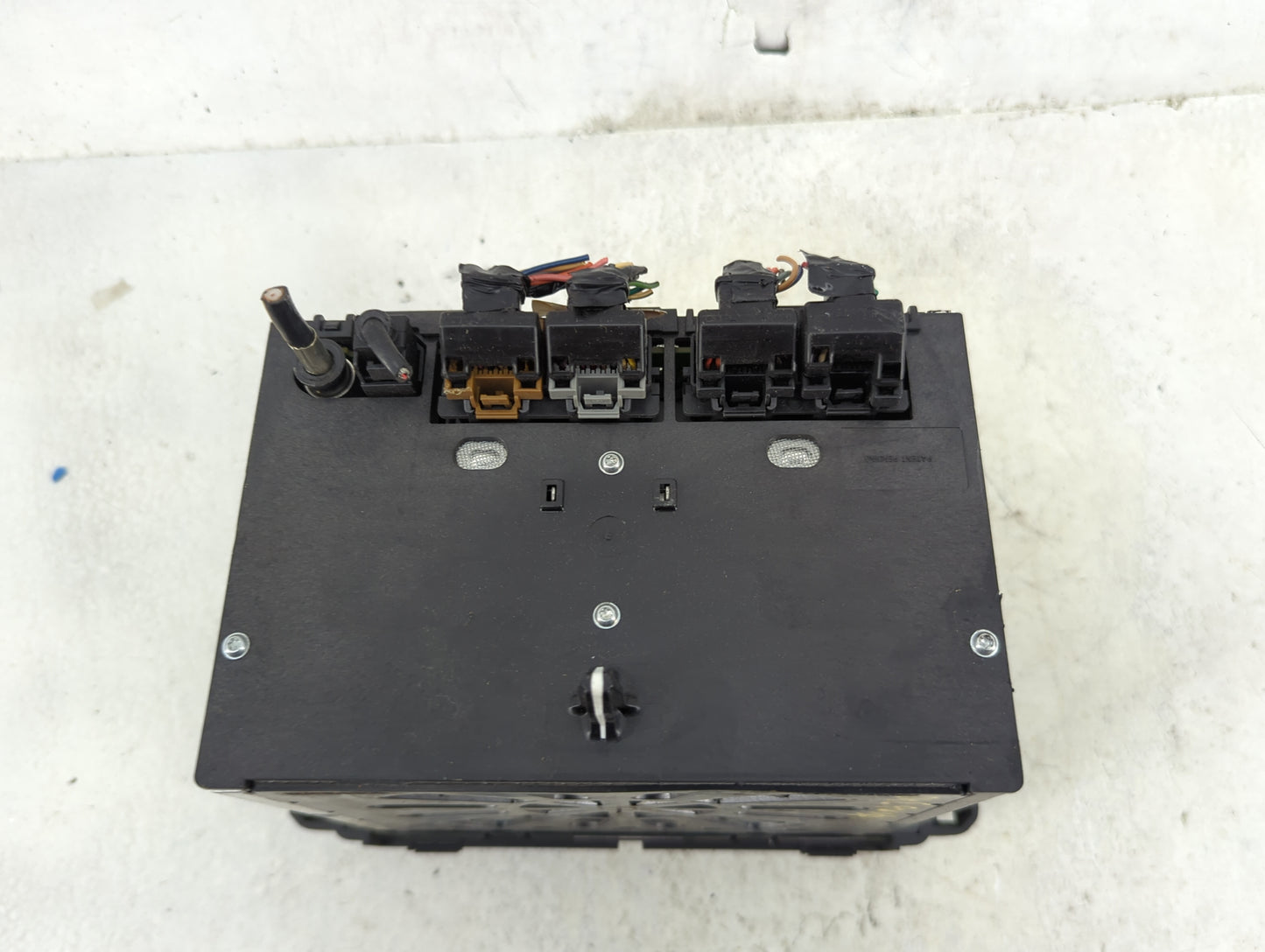 2013-2014 Chevrolet Traverse Radio AM FM Cd Player Receiver Replacement Fits Fits 2013 2014 OEM Used Auto Parts - Oemusedaut