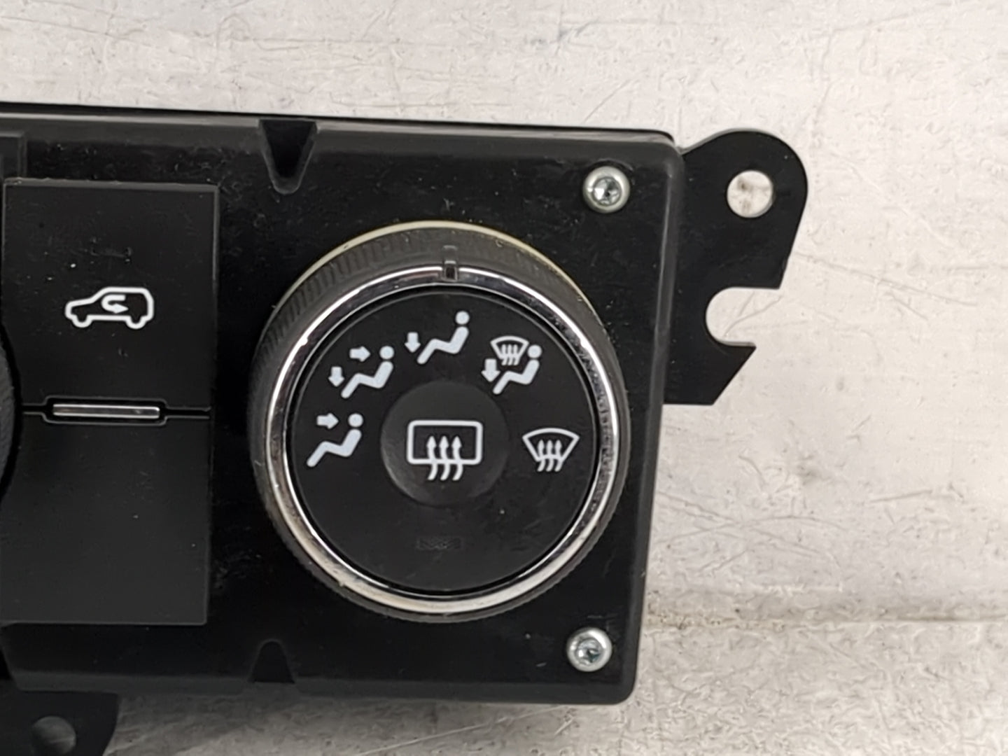2013-2017 Chevrolet Traverse Climate Control Module Temperature AC/Heater Replacement P/N:22969802 Fits OEM Used Auto Parts 