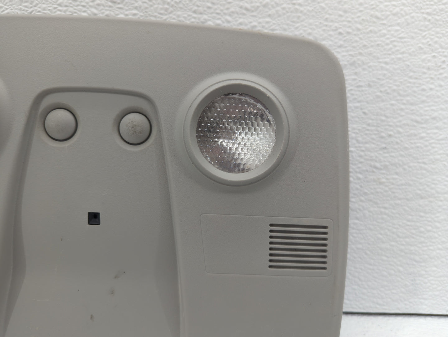 Chevrolet Traverse Overhead Roof Console Grey - Oemusedautoparts1.com