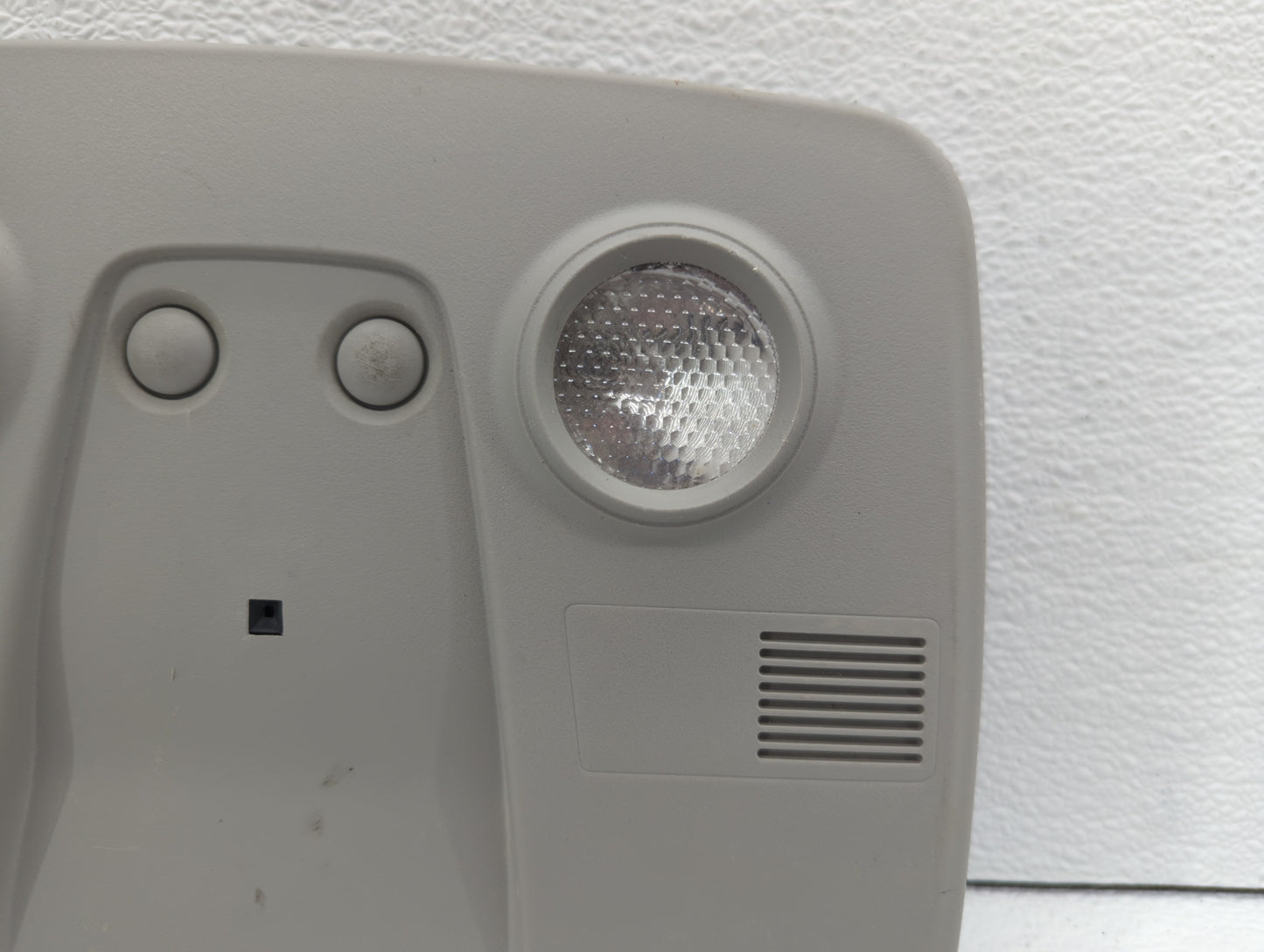Chevrolet Traverse Overhead Roof Console Grey - Oemusedautoparts1.com