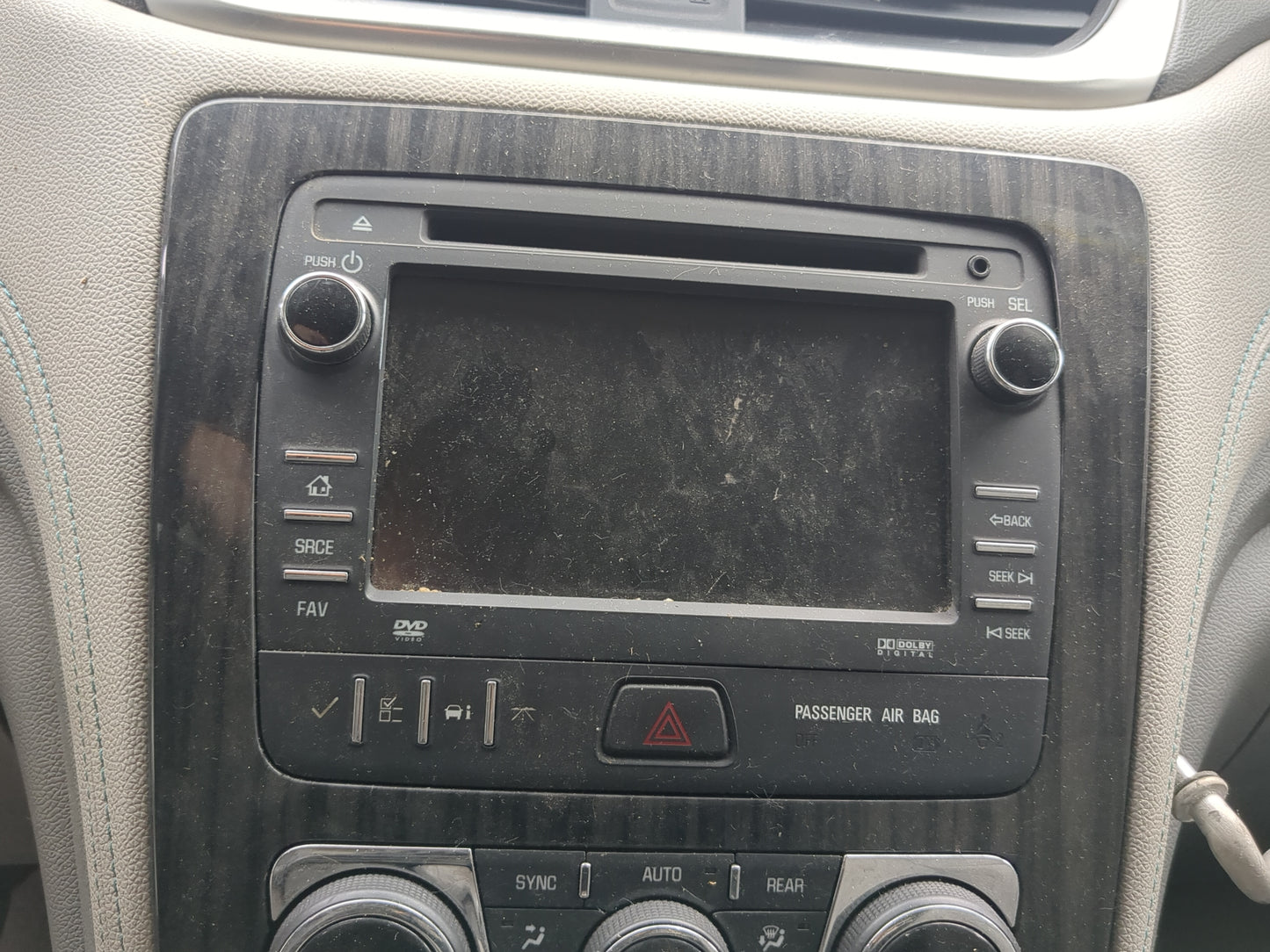 2013 Chevrolet Traverse Radio AM FM Cd Player Receiver Replacement Fits OEM Used Auto Parts - Oemusedautoparts1.com