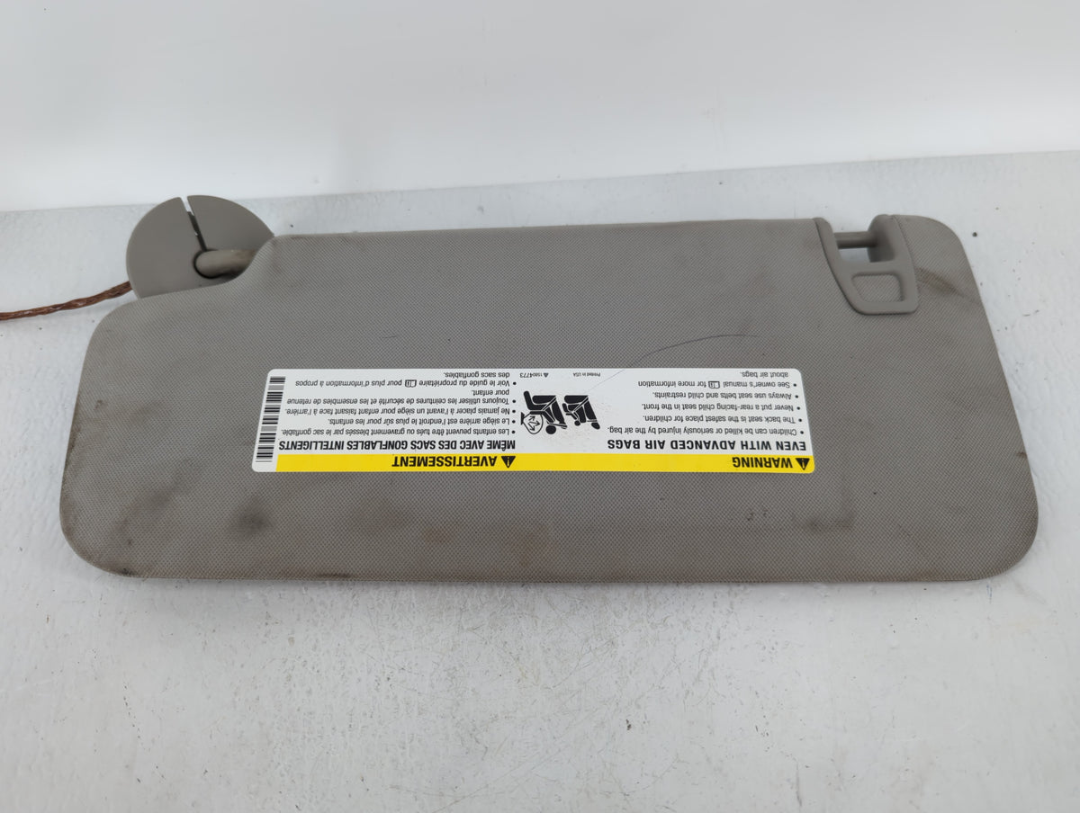 2013 Chevrolet Traverse Sun Visor Shade Replacement Passenger Right Mirror Fits OEM Used Auto Parts - Oemusedautoparts1.com