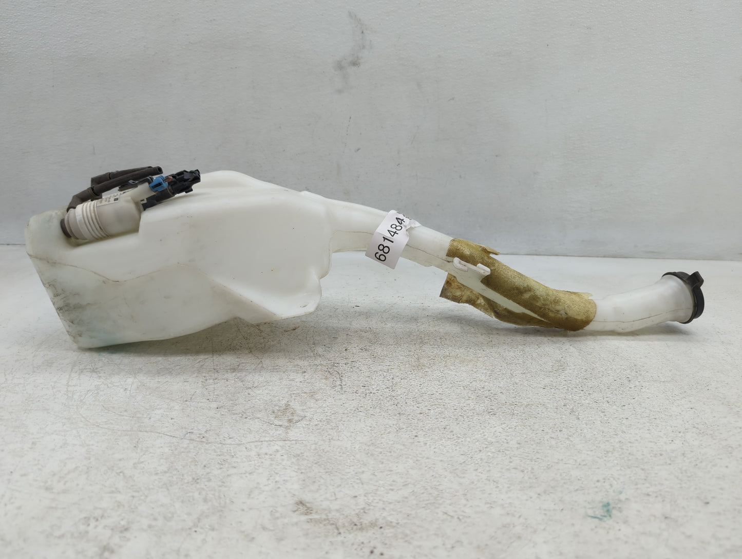 Chevrolet Traverse Windshield Washer Fluid Reservoir Bottle Oem - Oemusedautoparts1.com
