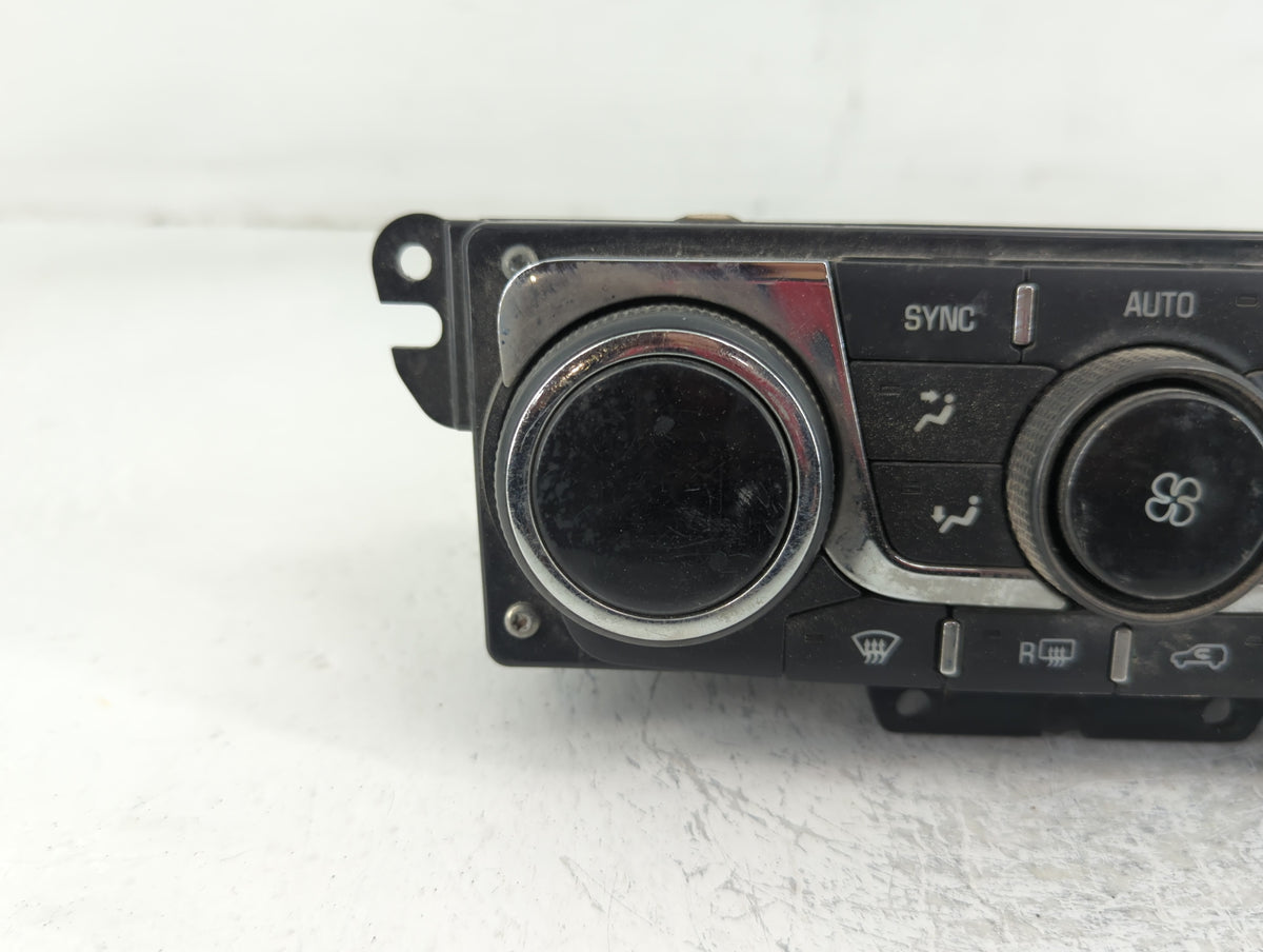 2013 Chevrolet Traverse Climate Control Module Temperature AC/Heater Replacement P/N:23120465 Fits Fits 2011 2012 OEM Used A